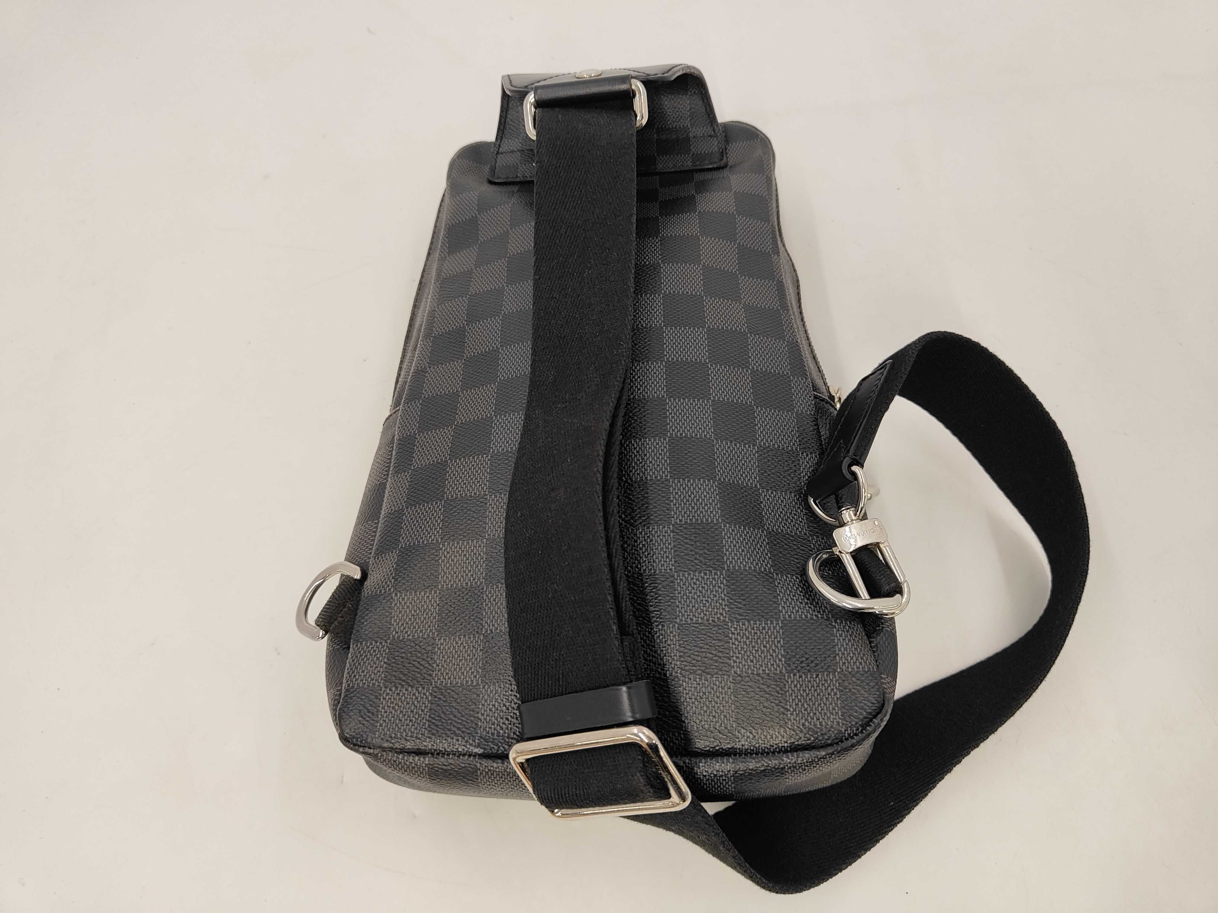 Damier Graphite Avenue Shoulder Bag — view 5