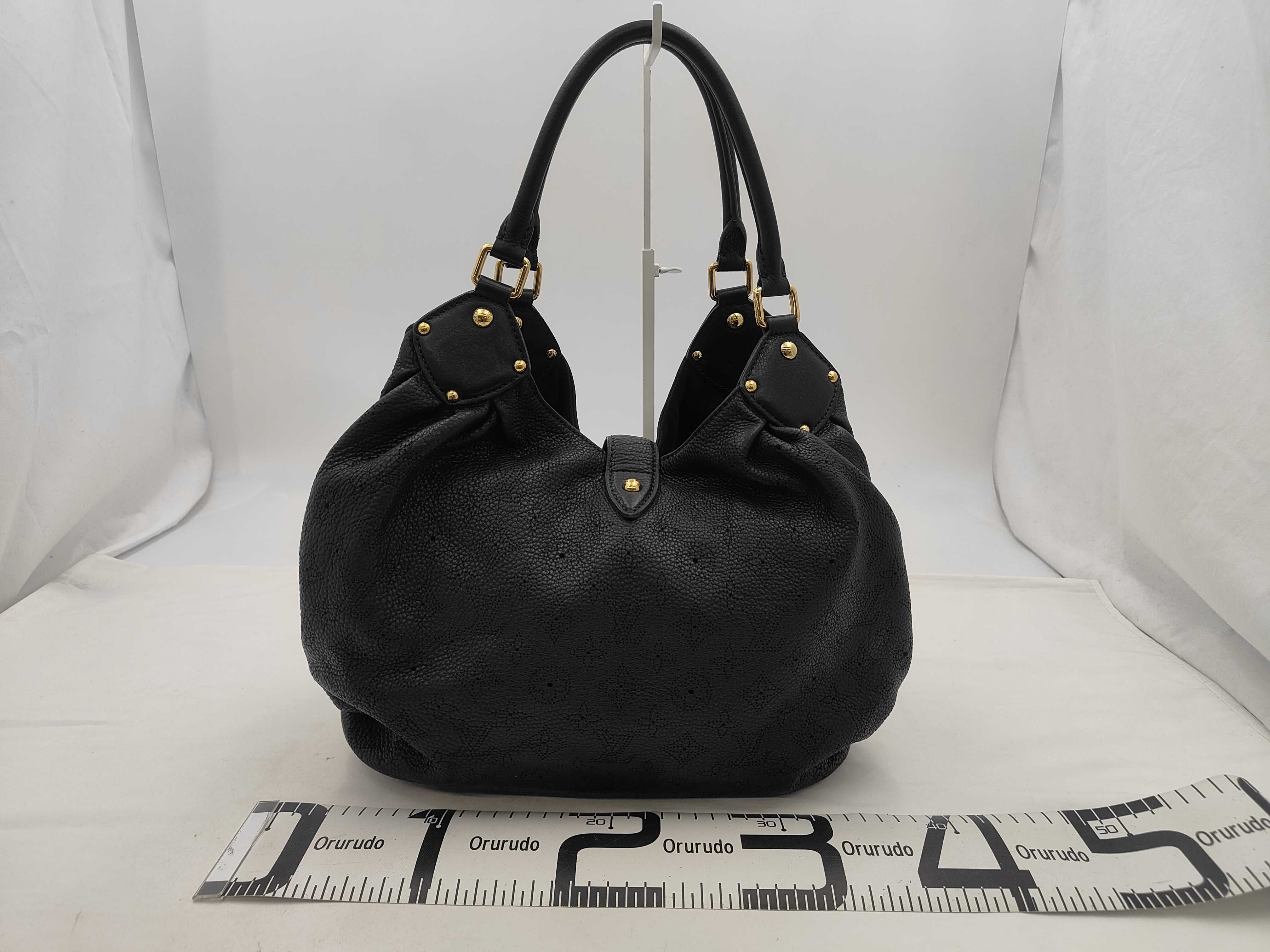M95547 Monogram Mahina XL Shoulder Bag Leather Noir Black Shoulder Bag — view 2