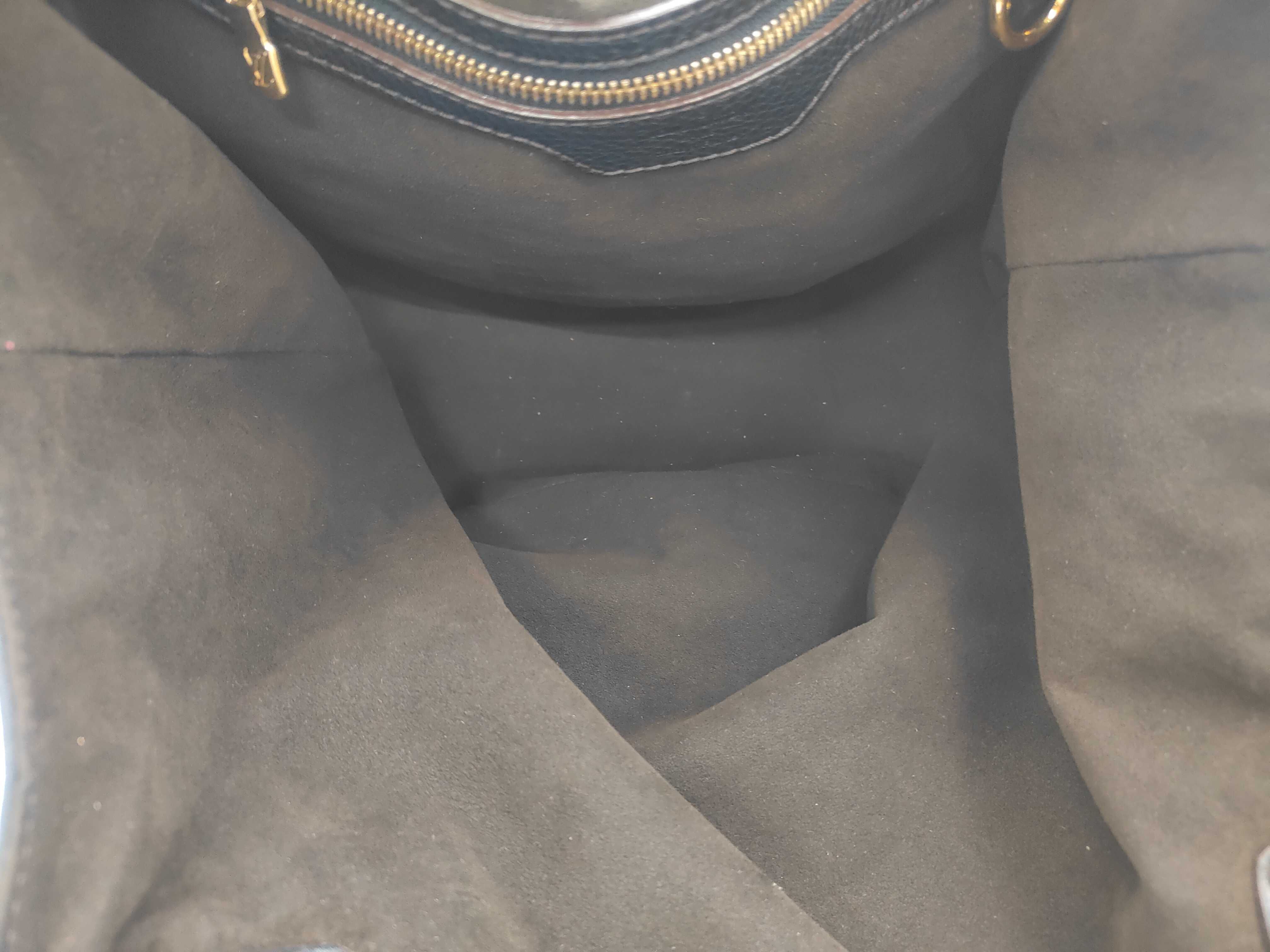 M95547 Monogram Mahina XL Shoulder Bag Leather Noir Black Shoulder Bag — view 8