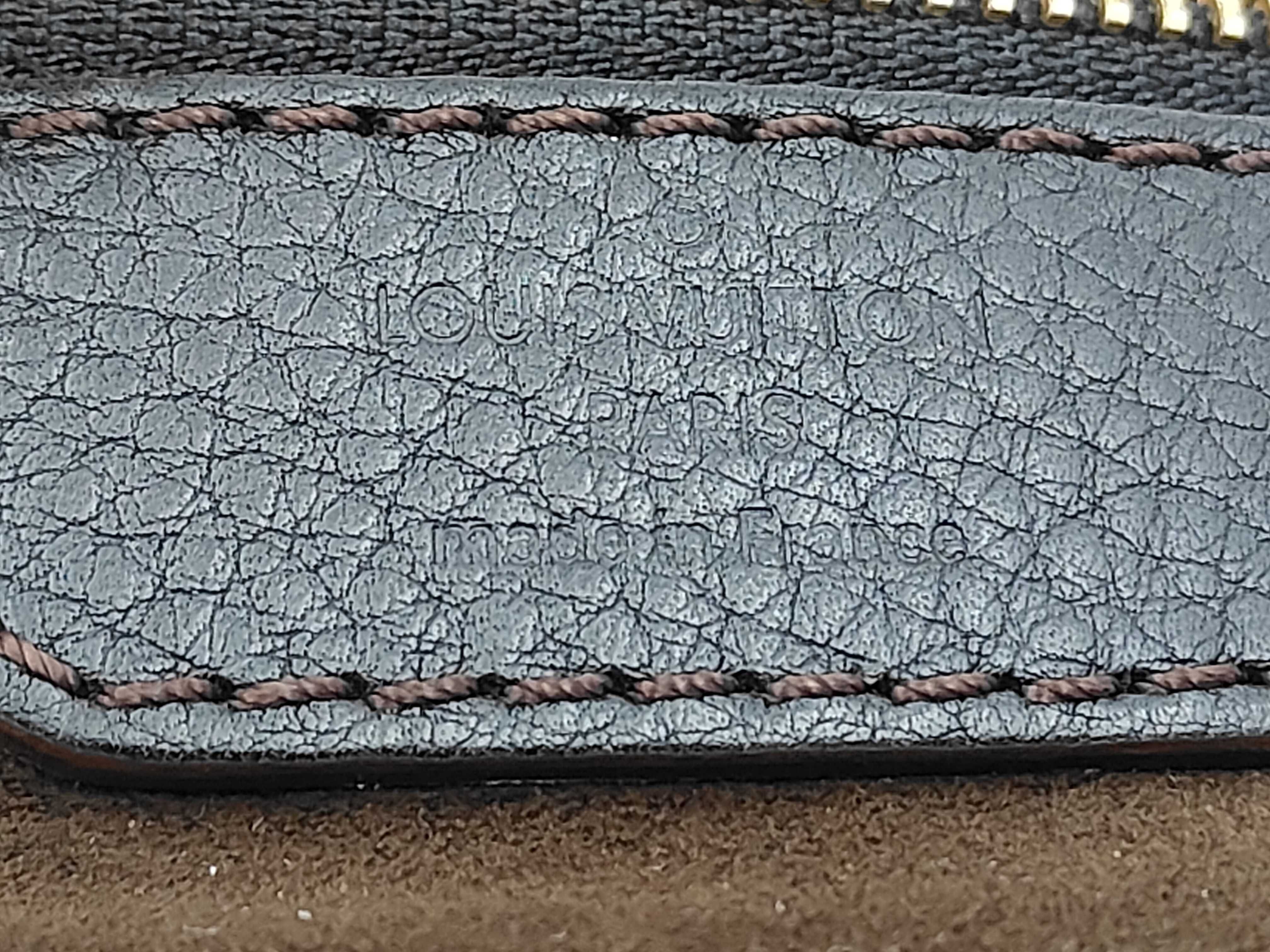 M95547 Monogram Mahina XL Shoulder Bag Leather Noir Black Shoulder Bag — view 10