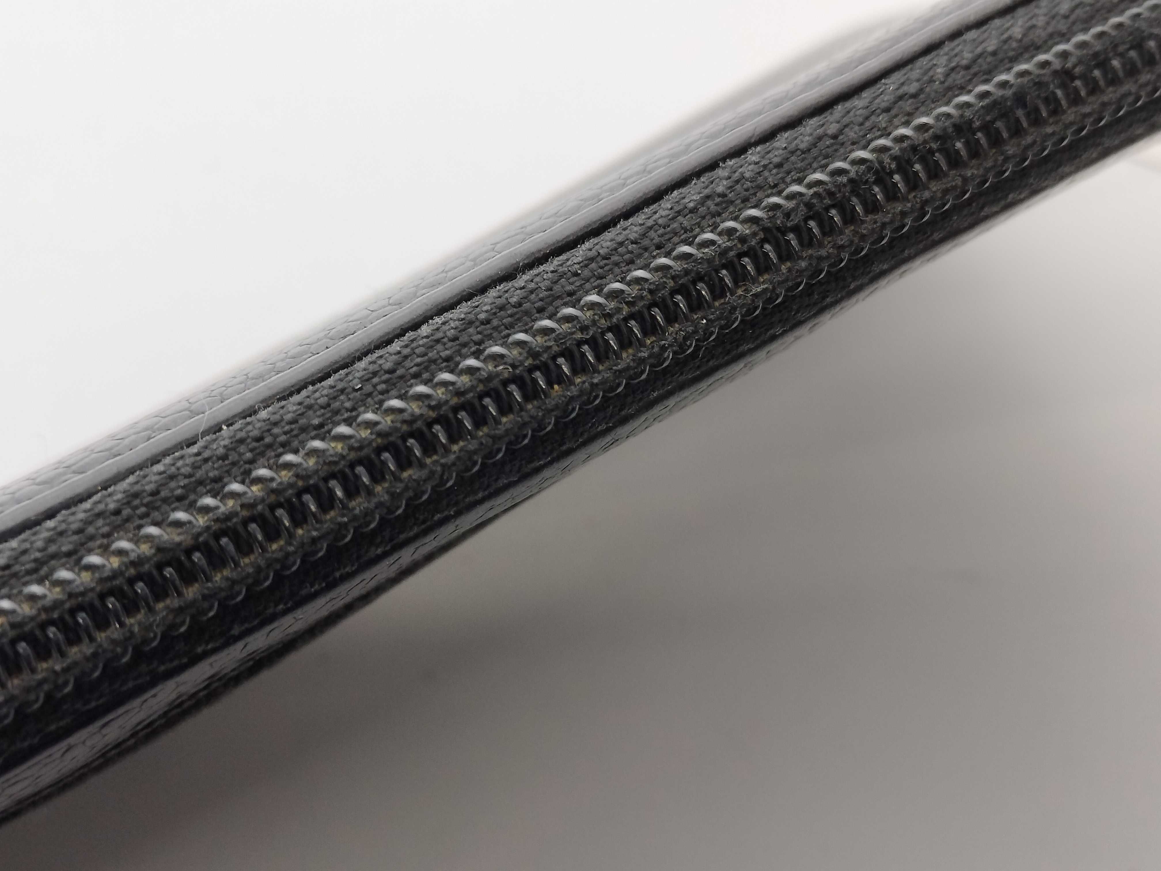 Caviar Skin Long Wallet — view 5