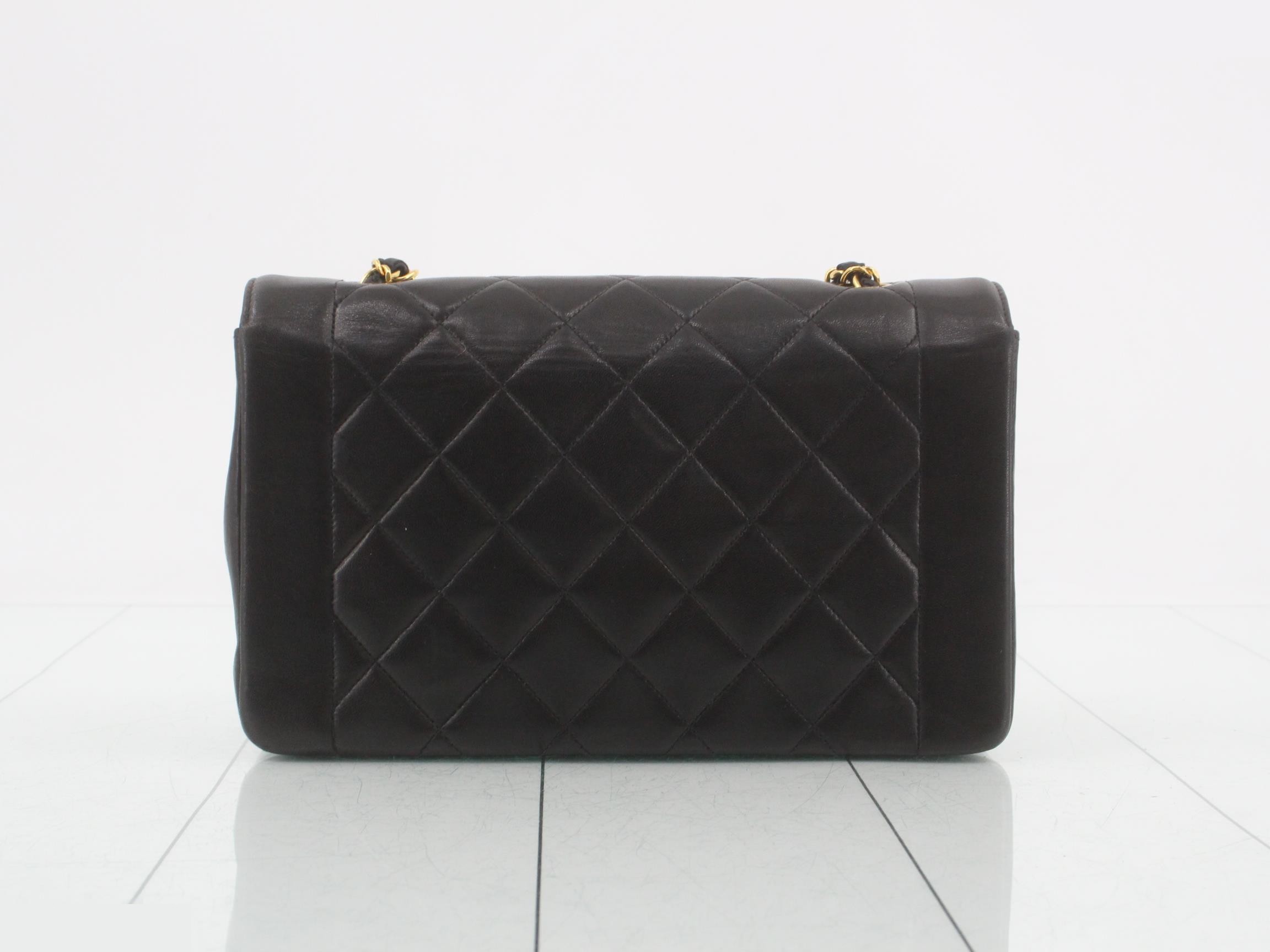 Matelassé (bag) - Shoulder bag — view 2
