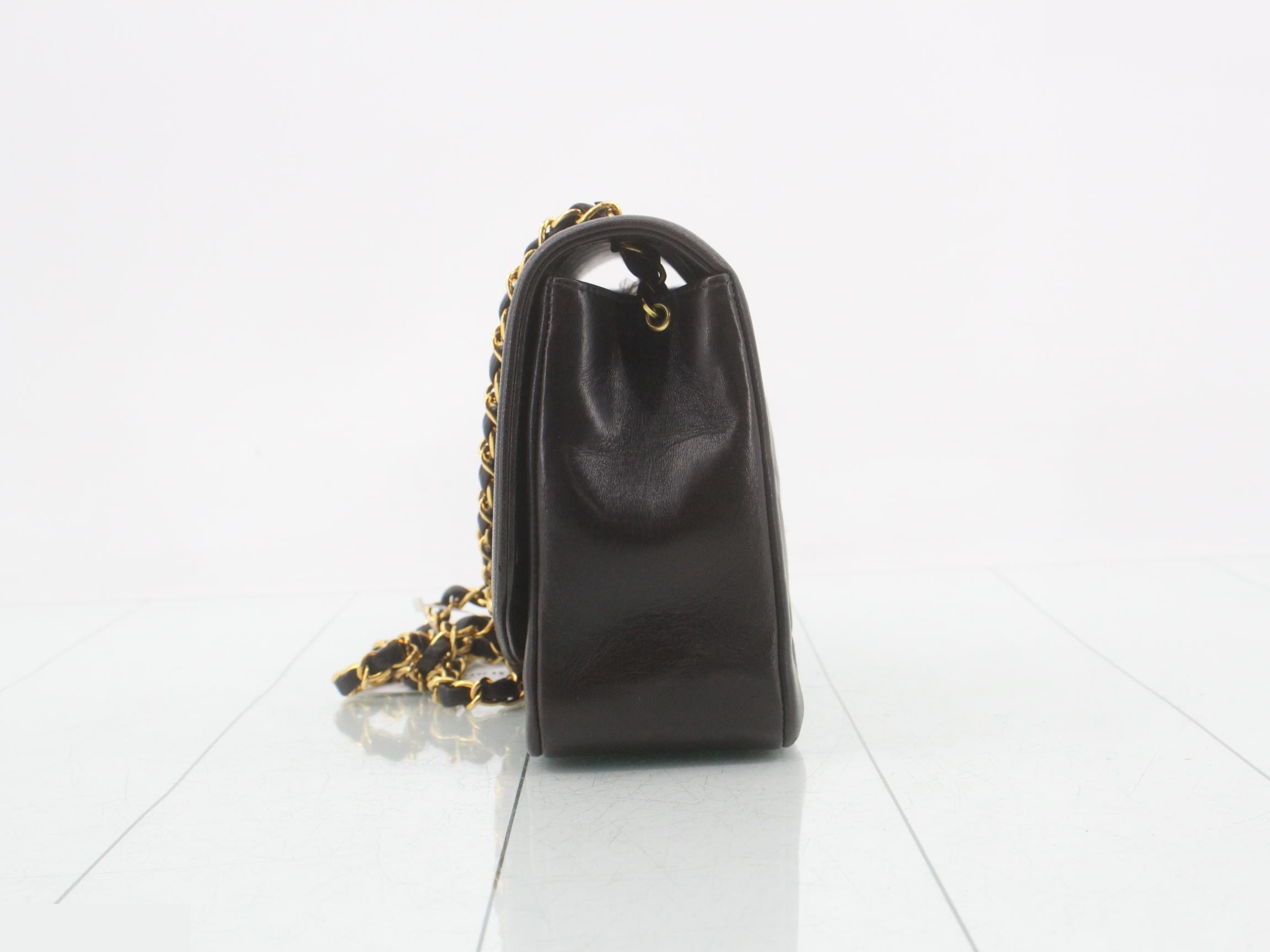 Matelassé (bag) - Shoulder bag — view 3