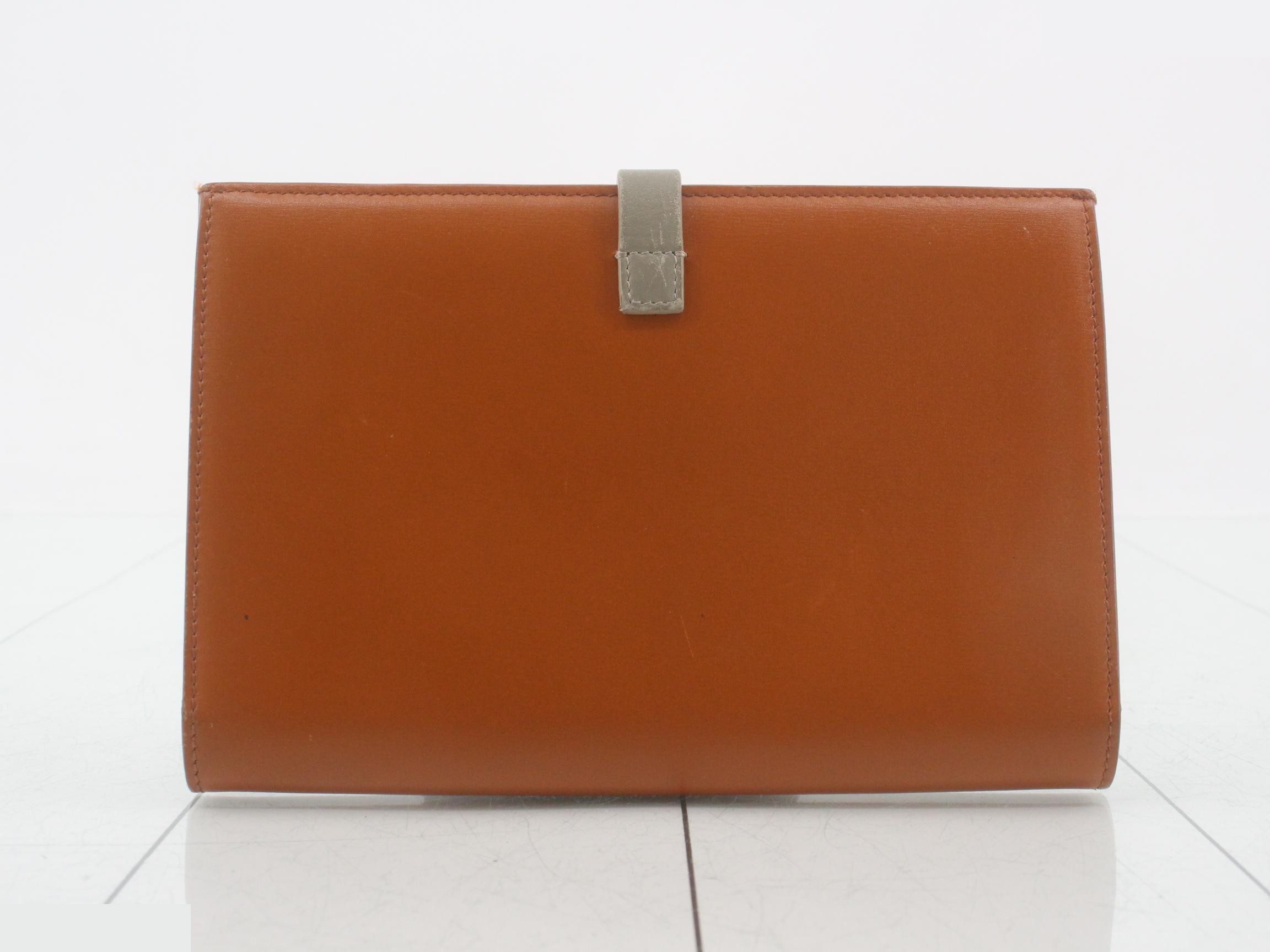 wallet — view 2