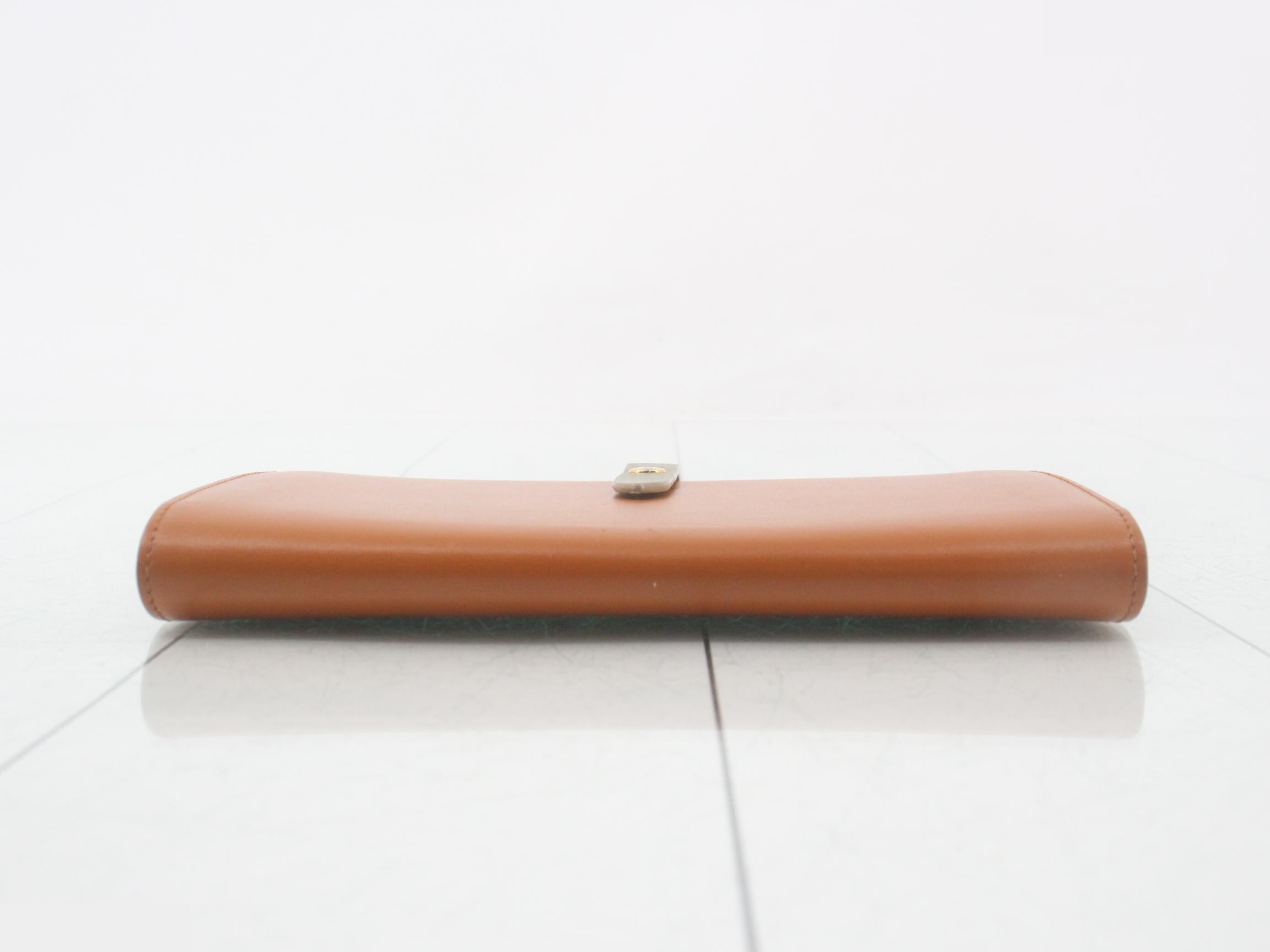 wallet — view 3