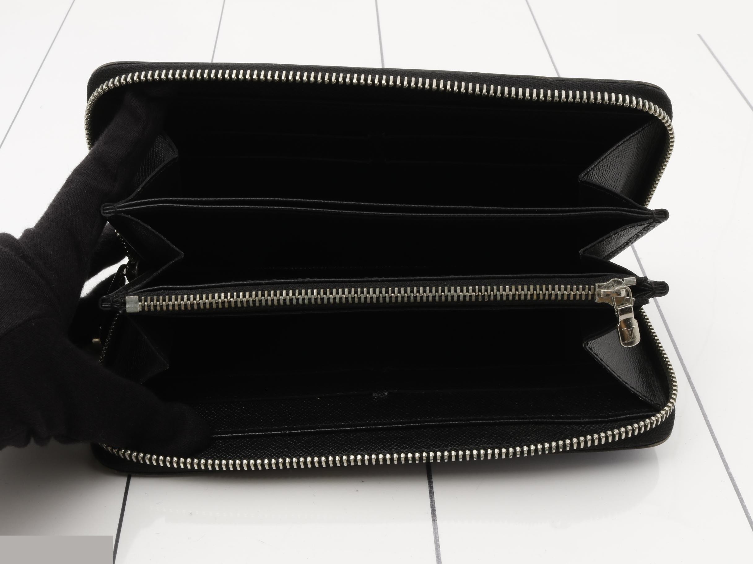 Zippy Wallet, Blue — view 4