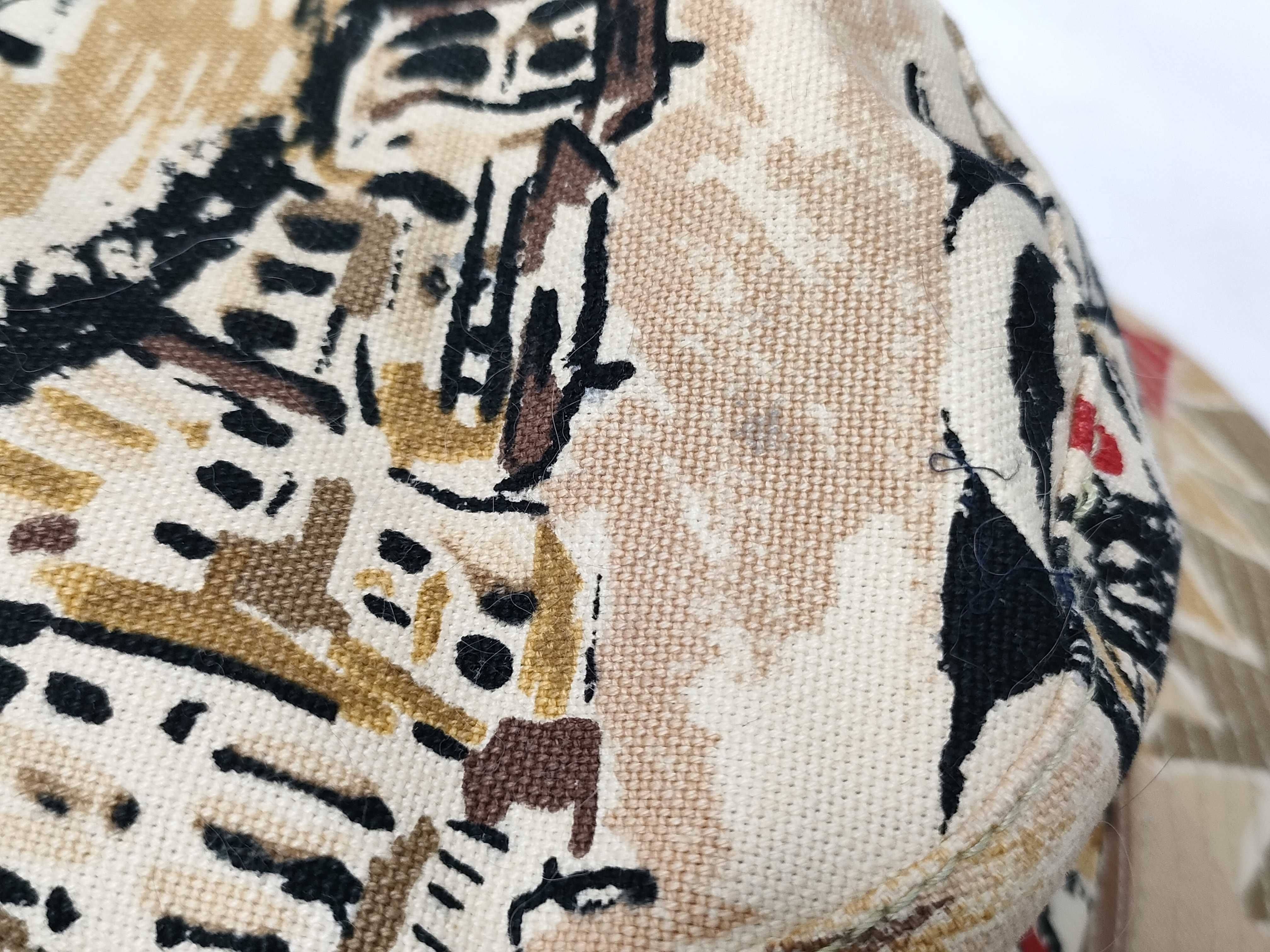 hat, Venetian pattern, and other accessories. — view 8