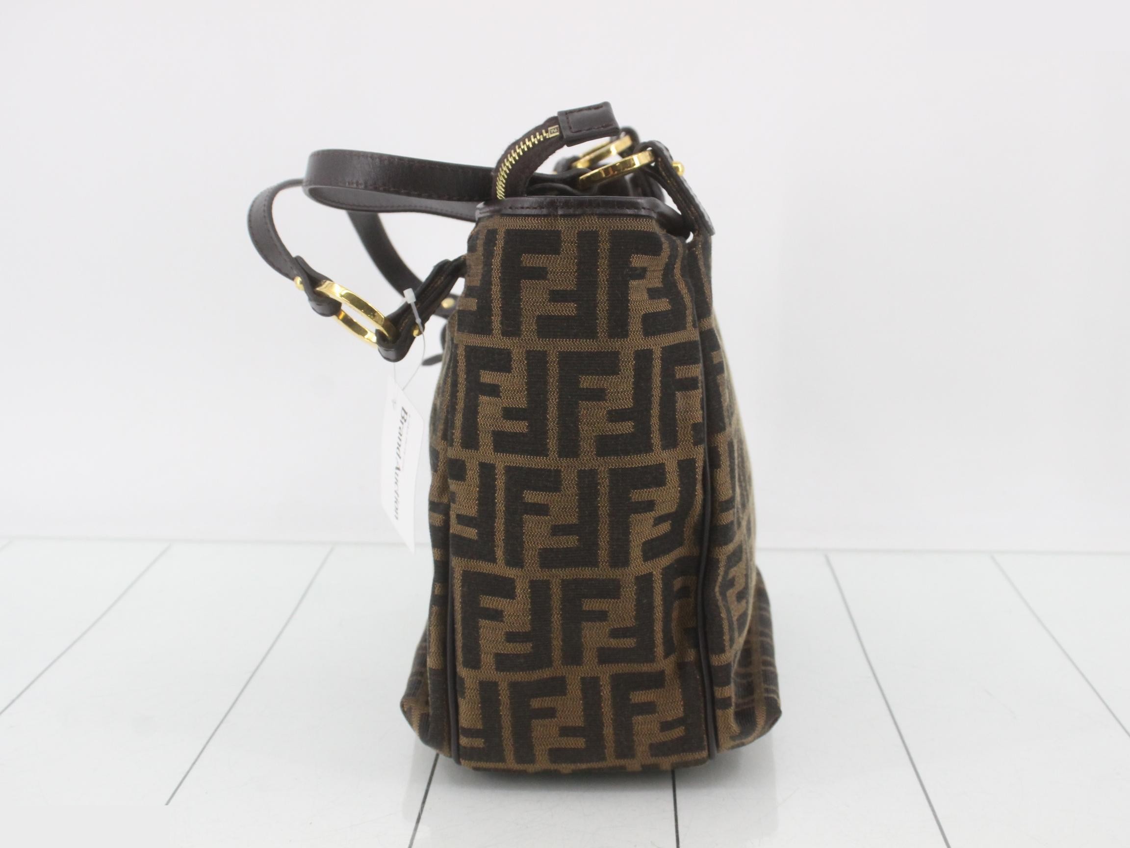 Zucca (bag) tote bag with gold hardware. — view 3