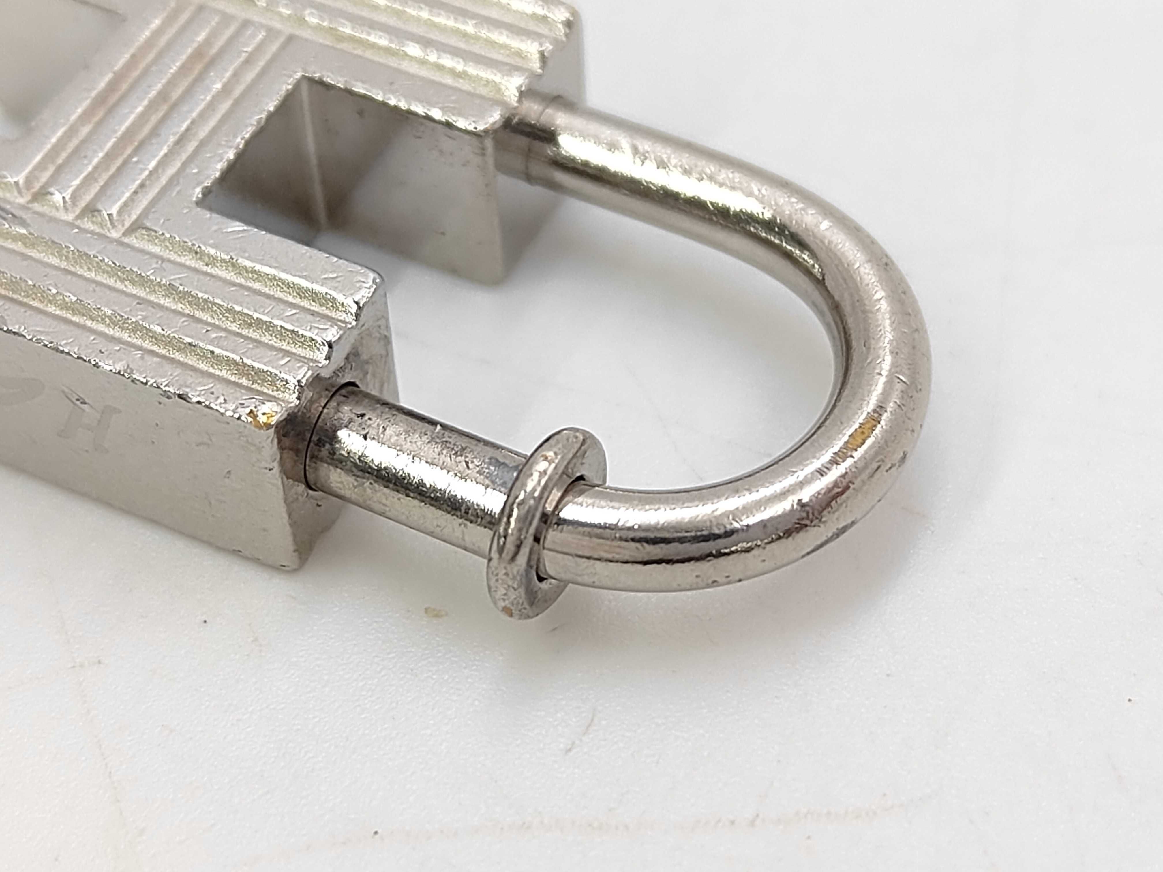 Cadena Charm Classic H Silver Charm — view 4