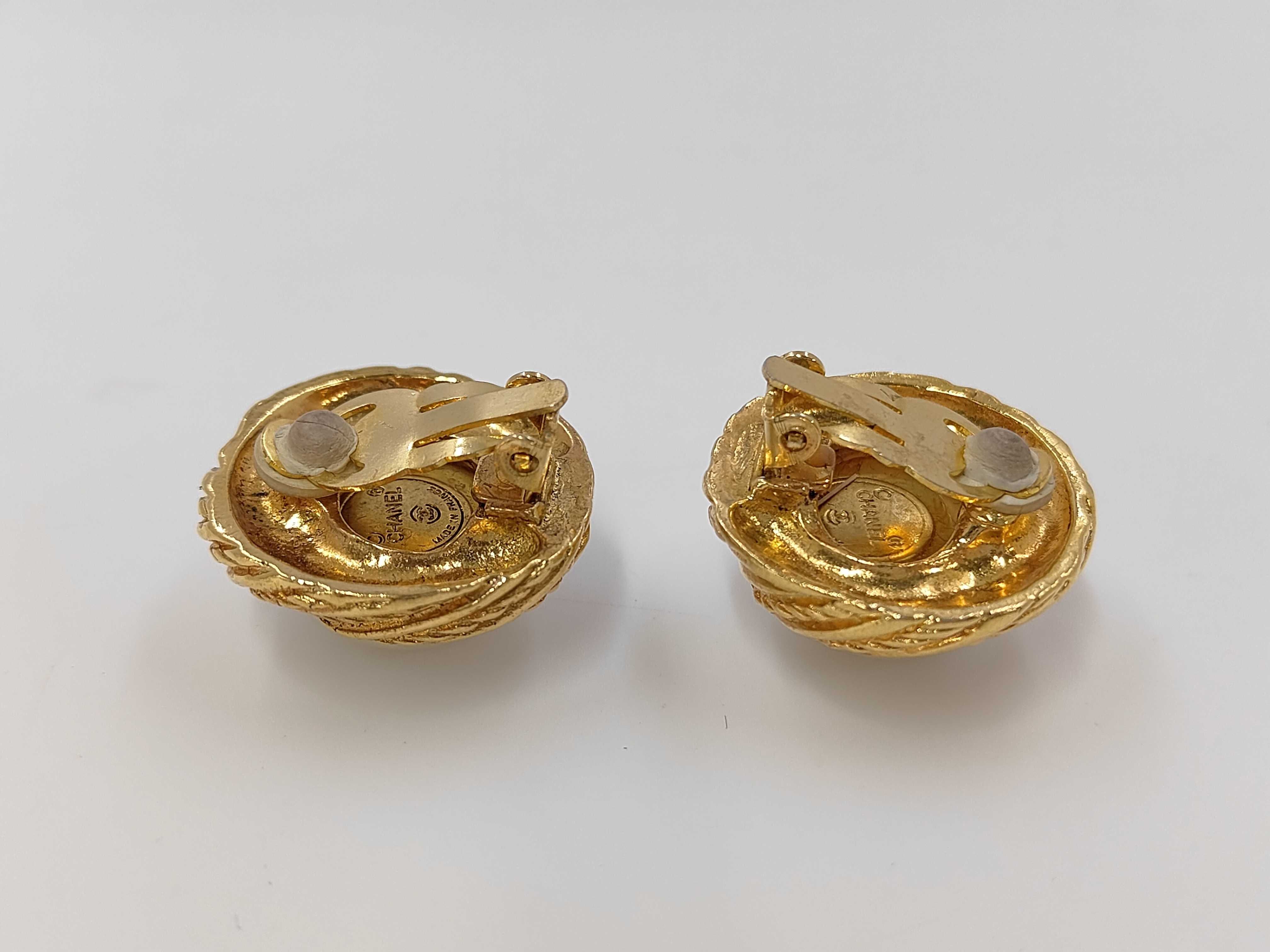 earrings — view 3