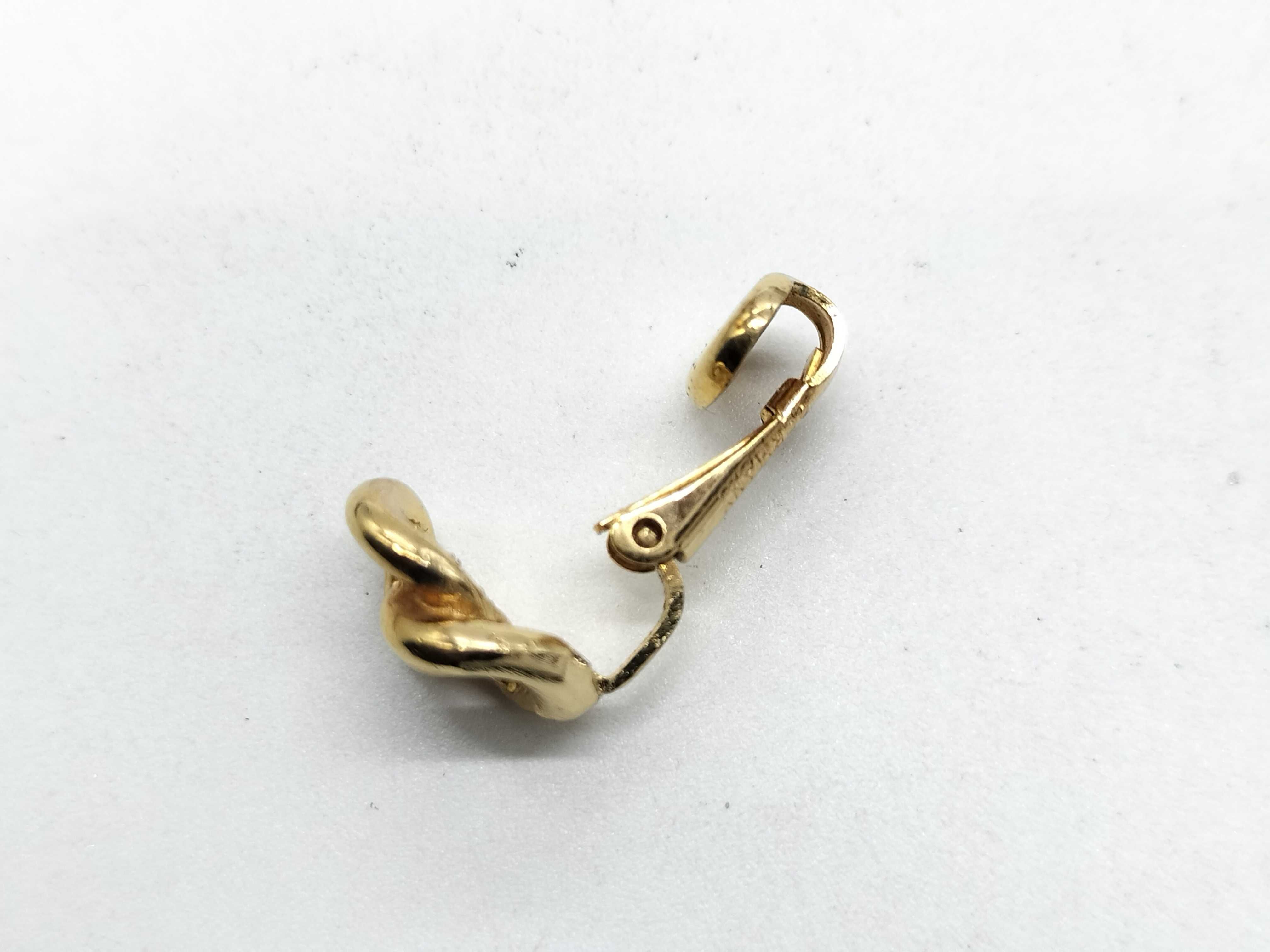 single earring — view 5