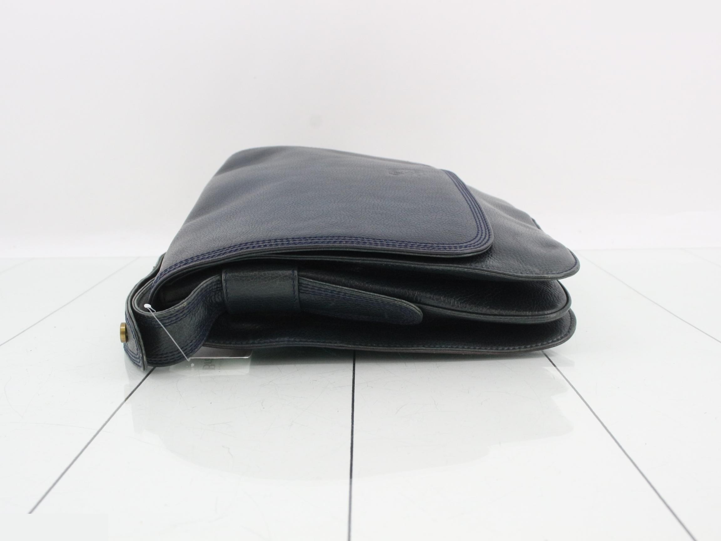 Leather shoulder bag — view 4