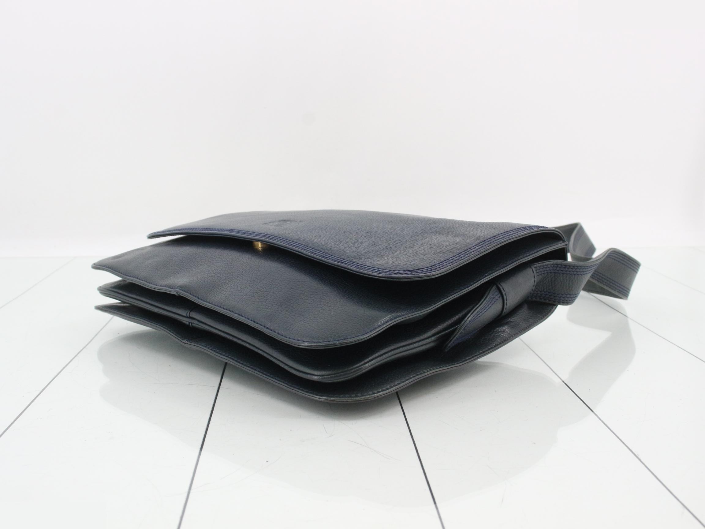 Leather shoulder bag — view 6