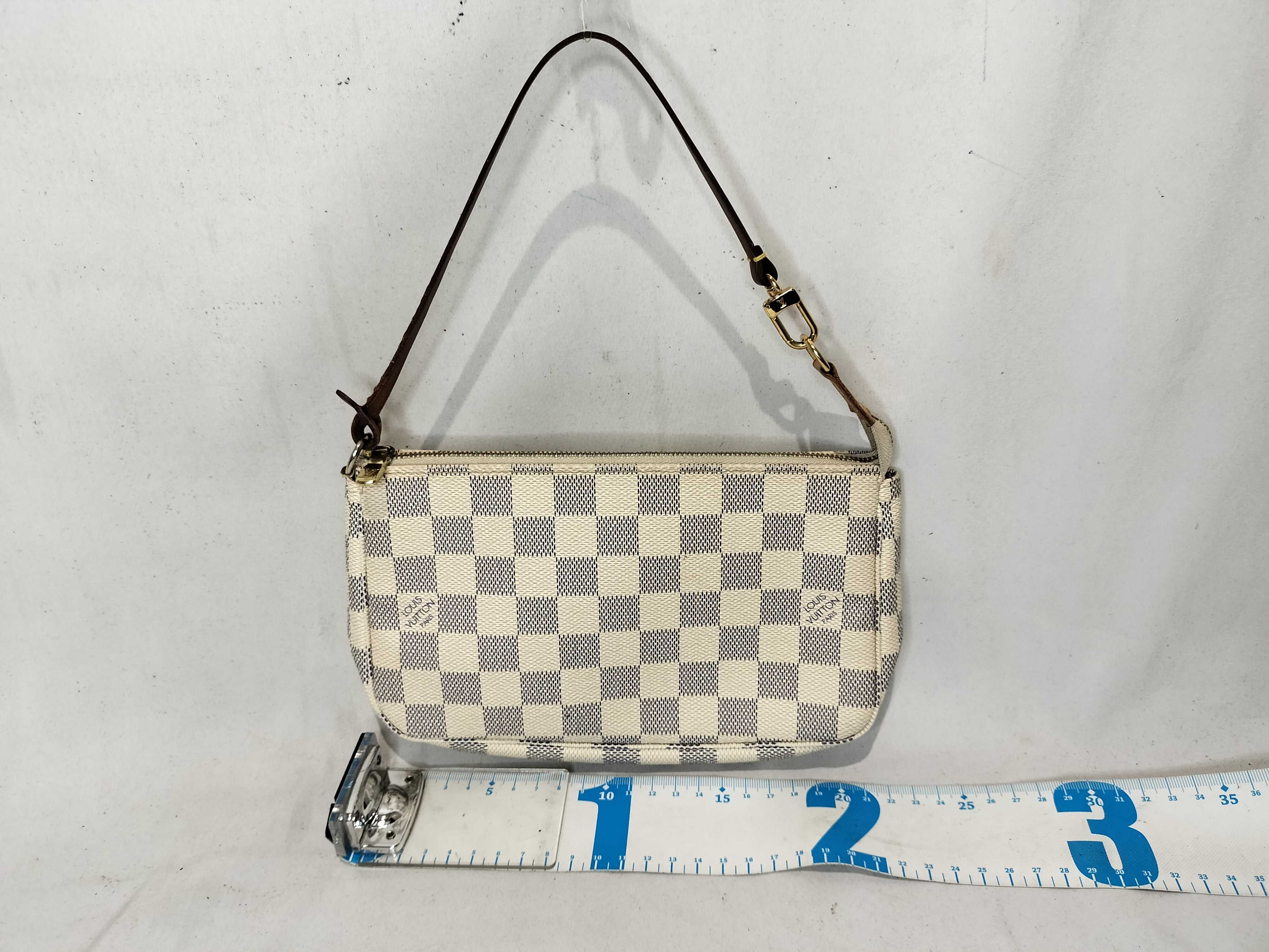 Damier Vuitton Damier Azur Pochette Accessoires N41207 CA0049 White Handbag — view 2