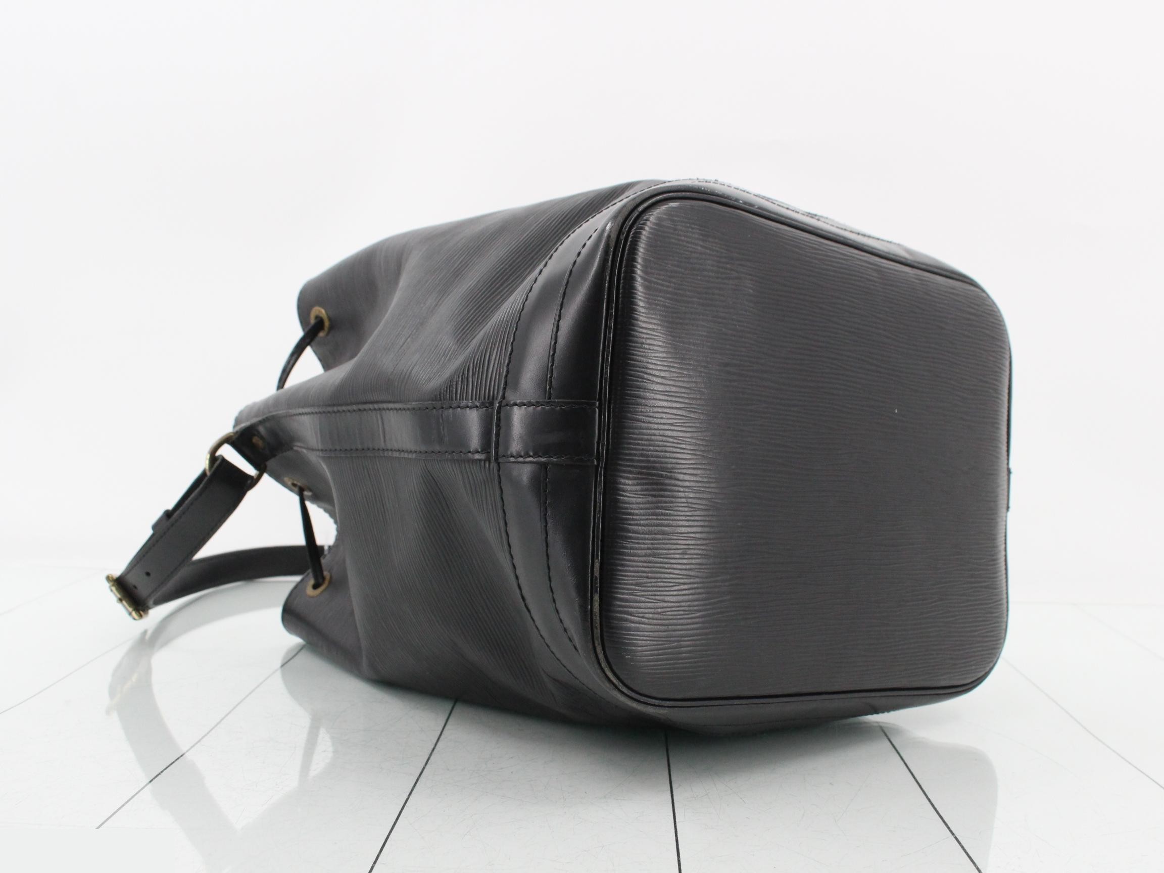 Noé Noir — view 5