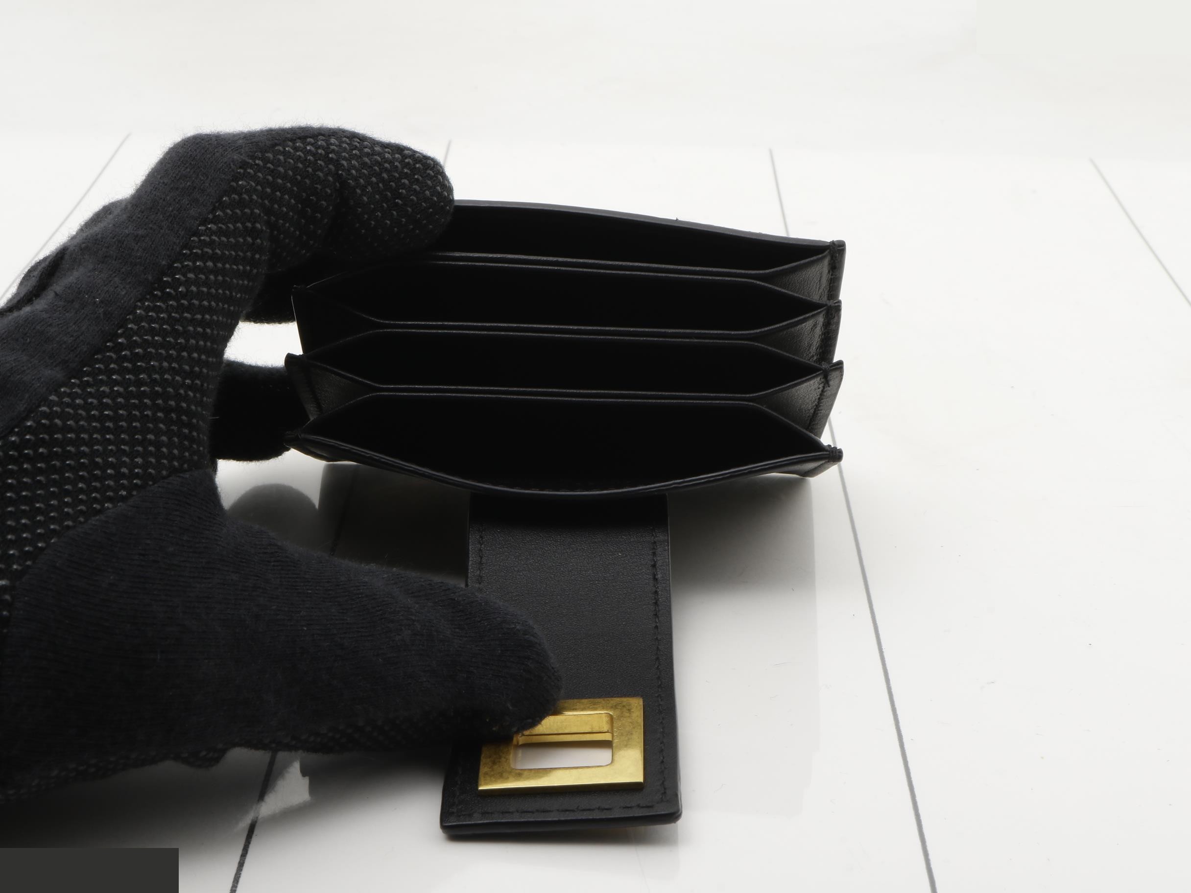 Card case — view 4
