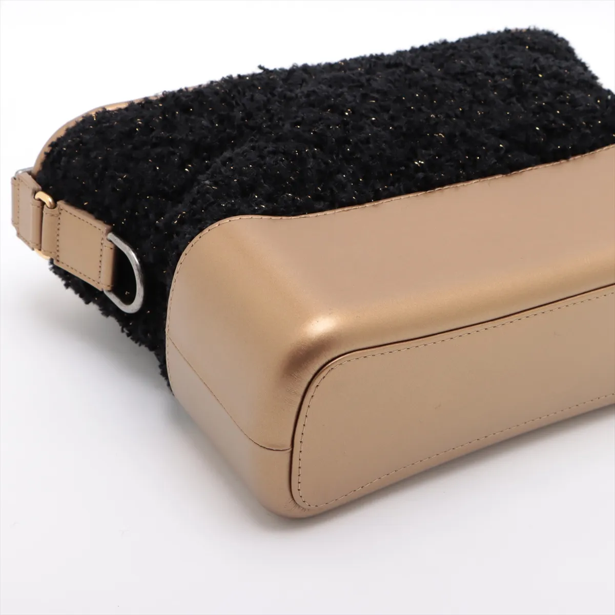 Gabriel de Chanel Leather x Tweed Chain Shoulder Bag Gold x Black Gold x Silver Hardware No. 24 — view 4