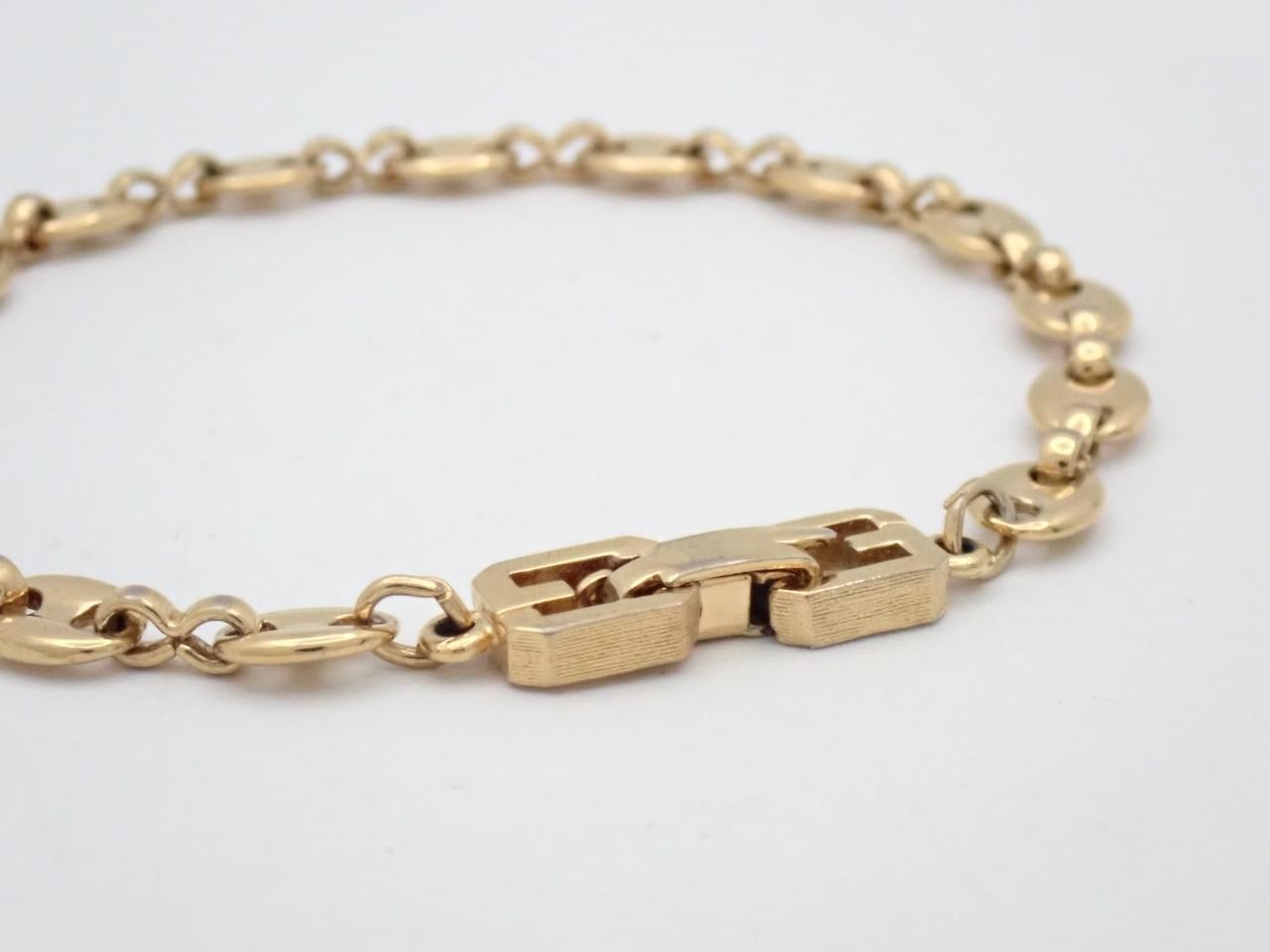 Gold bracelet, wrist size approximately 18cm — view 3