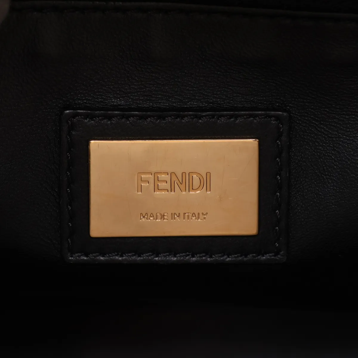 Peekaboo Regular Leather 2-Way Handbag, Black 8BN226 — view 11