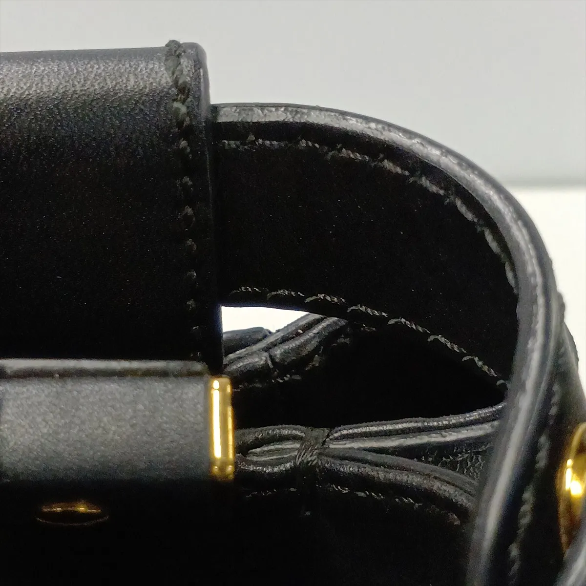 Peekaboo Regular Leather 2-Way Handbag, Black 8BN226 — view 13