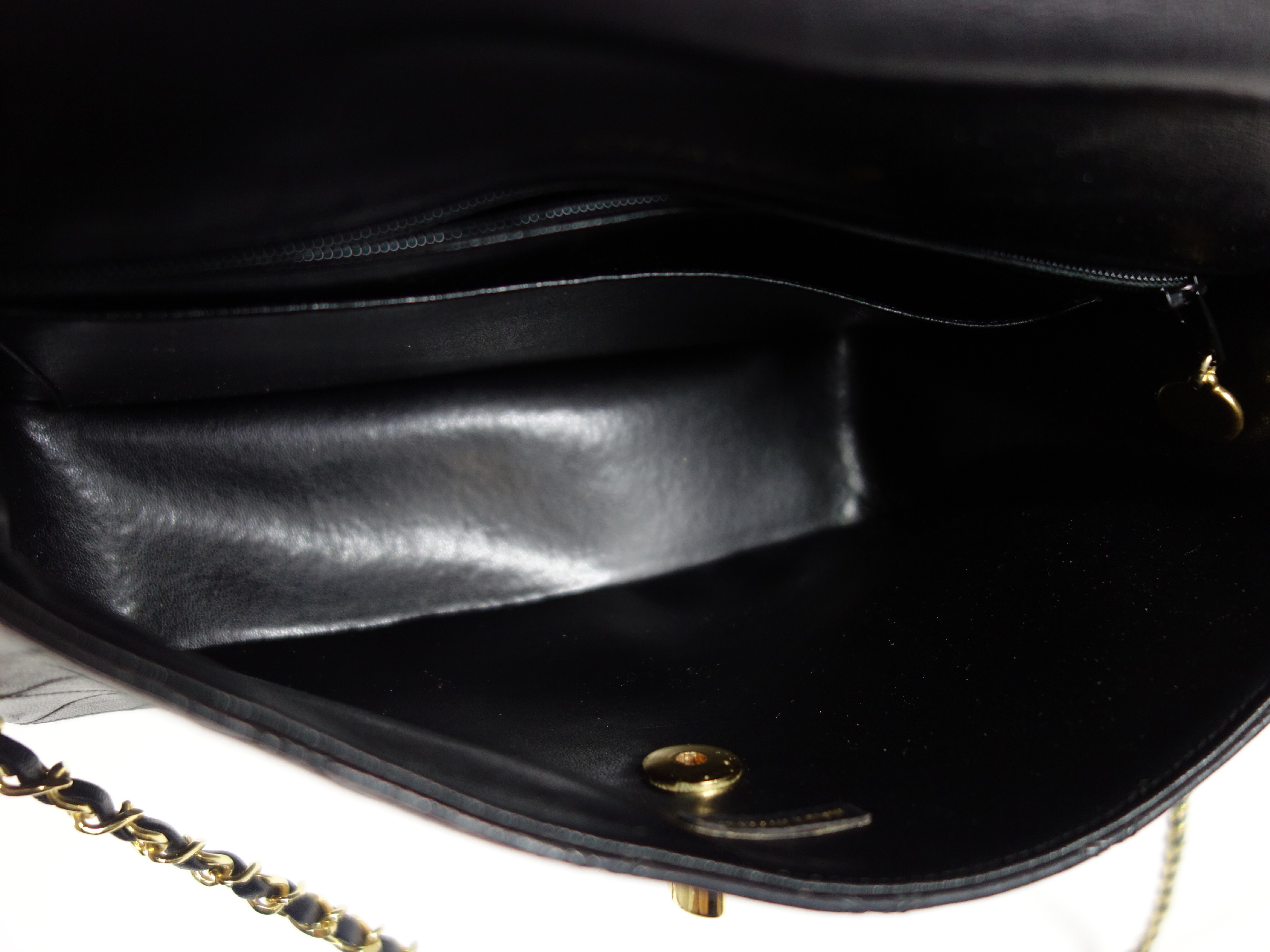 Lambskin Bicolore Chain Big Coco Chain Shoulder Bag — view 11