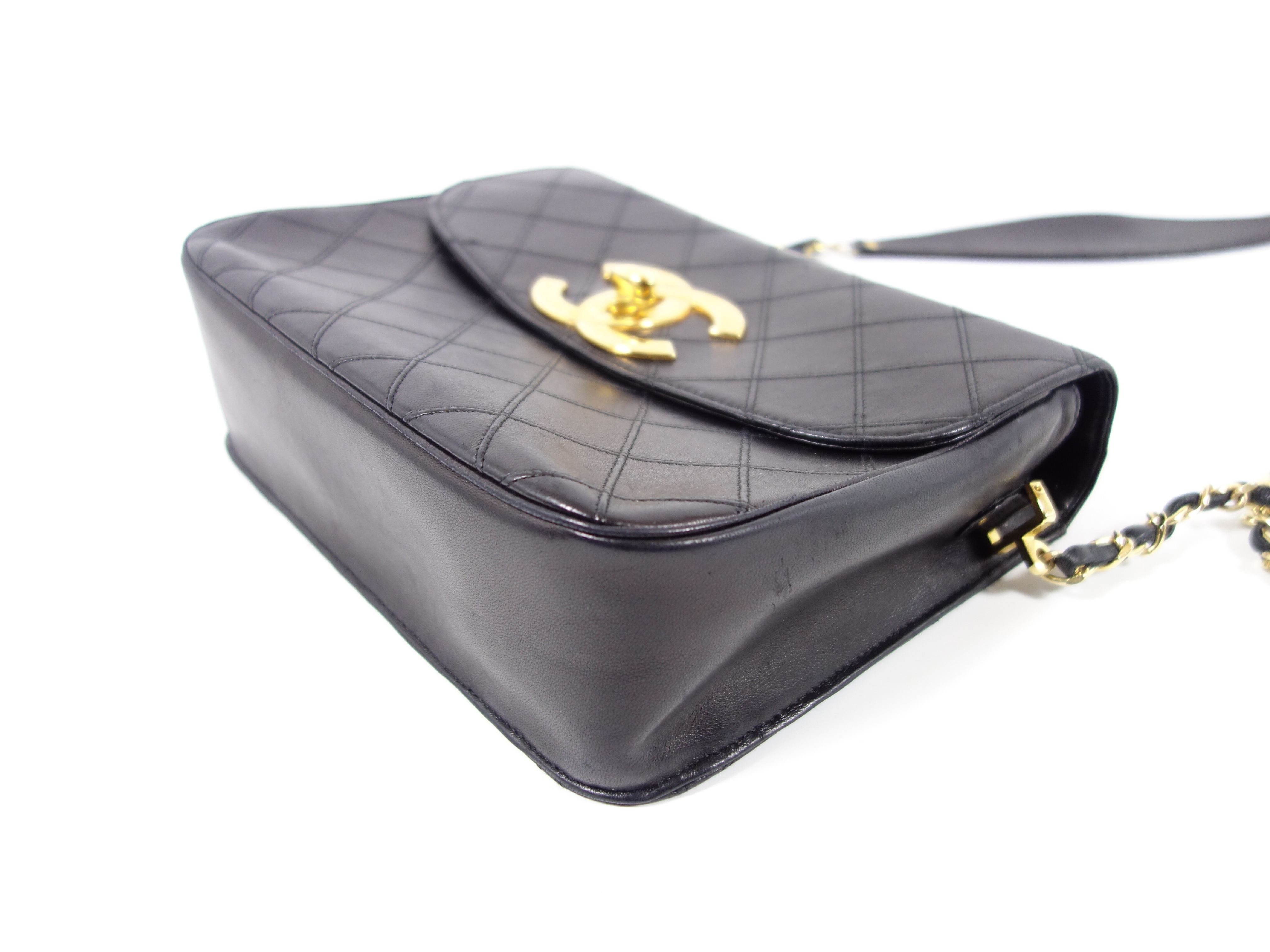 Lambskin Bicolore Chain Big Coco Chain Shoulder Bag — view 5