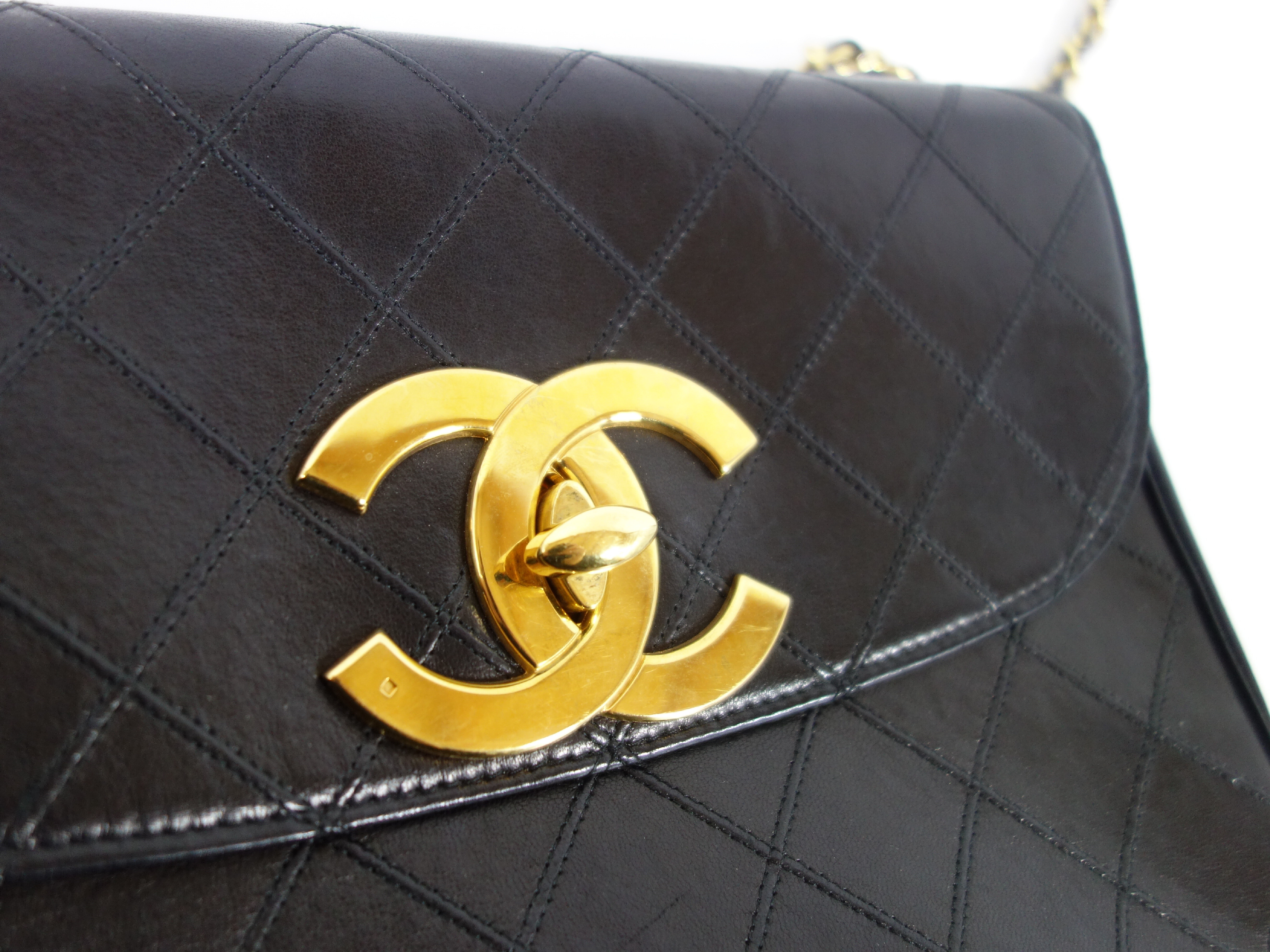Lambskin Bicolore Chain Big Coco Chain Shoulder Bag — view 7