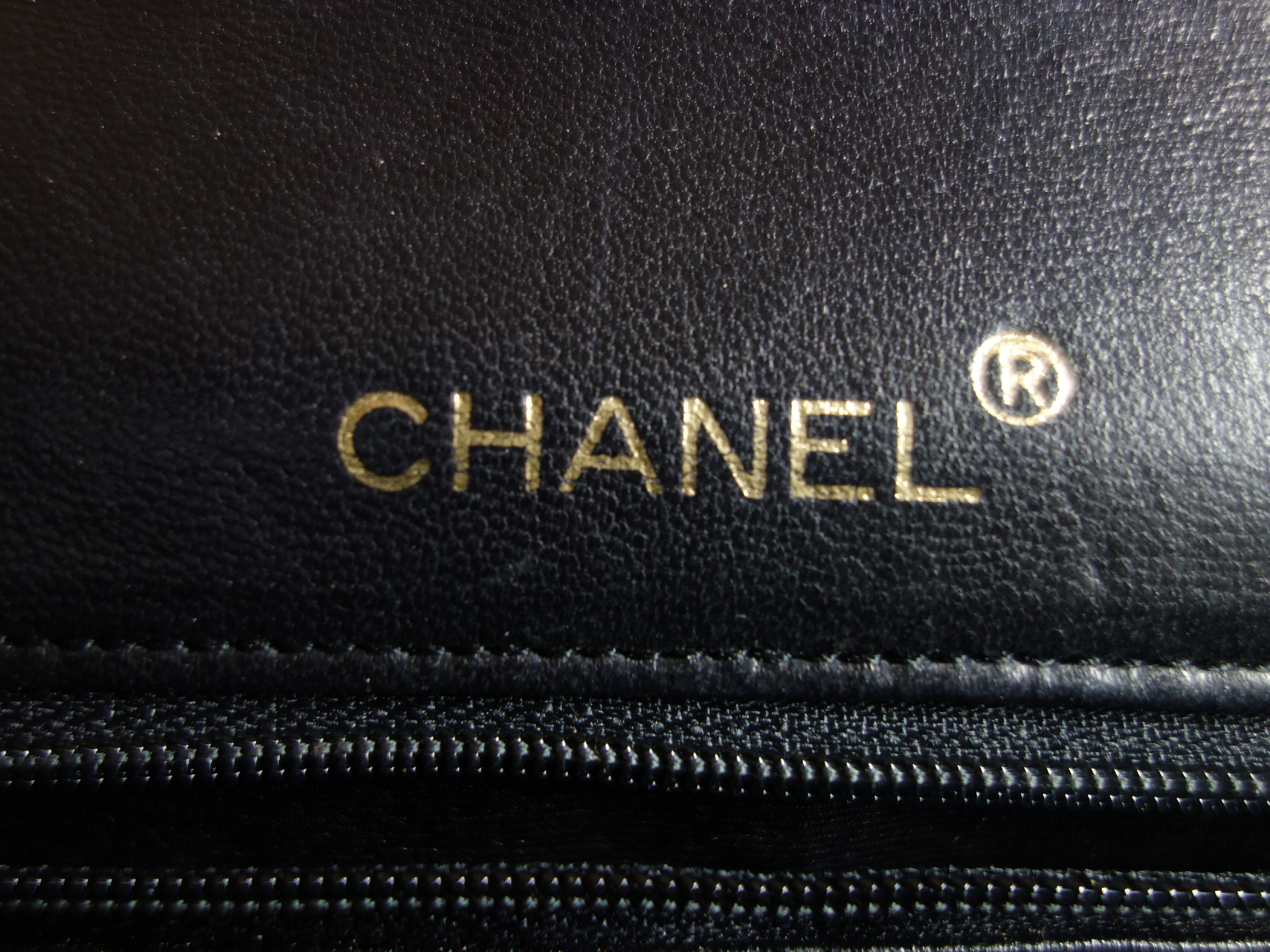 Lambskin Bicolore Chain Big Coco Chain Shoulder Bag — view 10