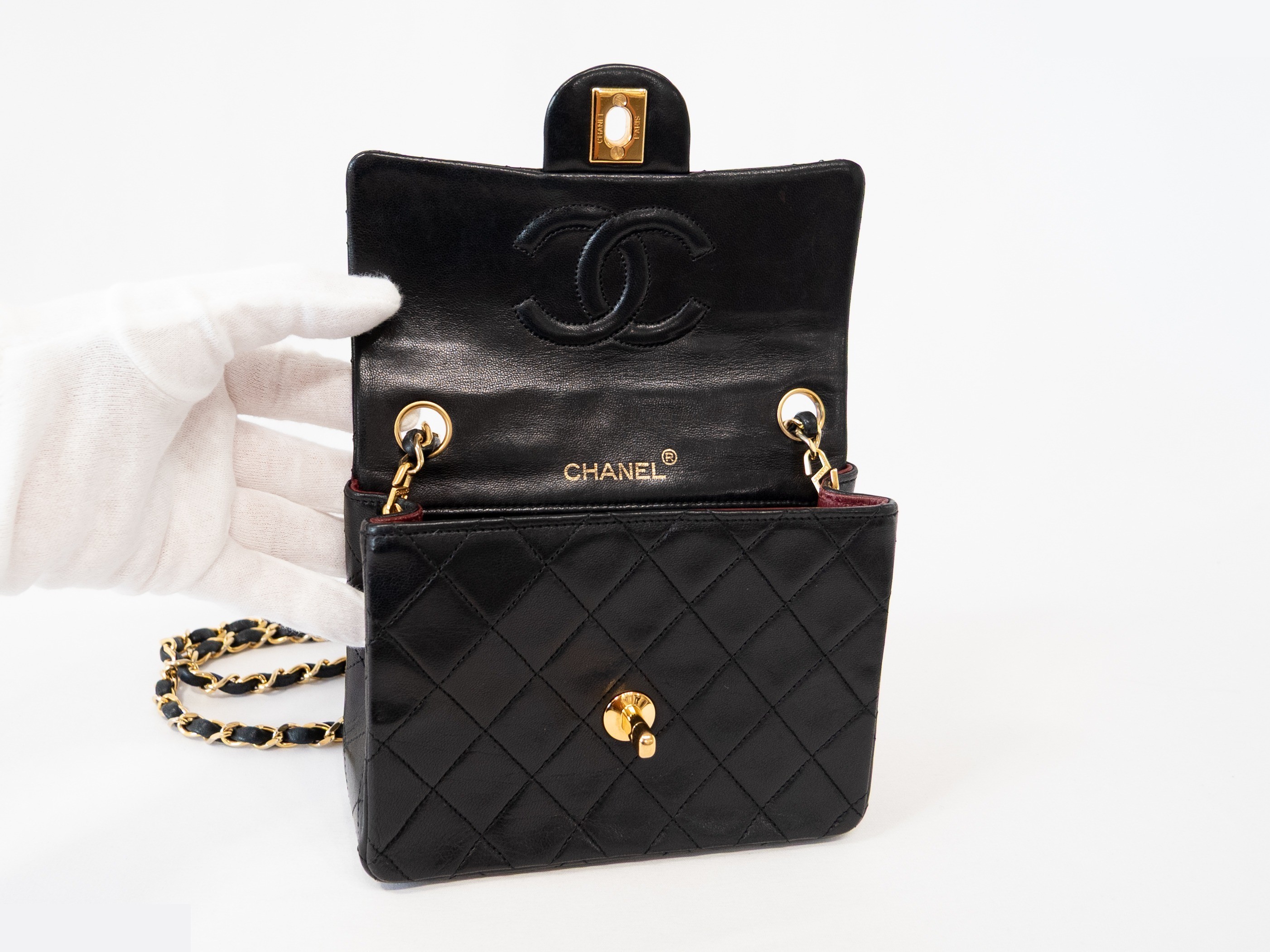 Mini Matelassé Lambskin Seal Card — view 8