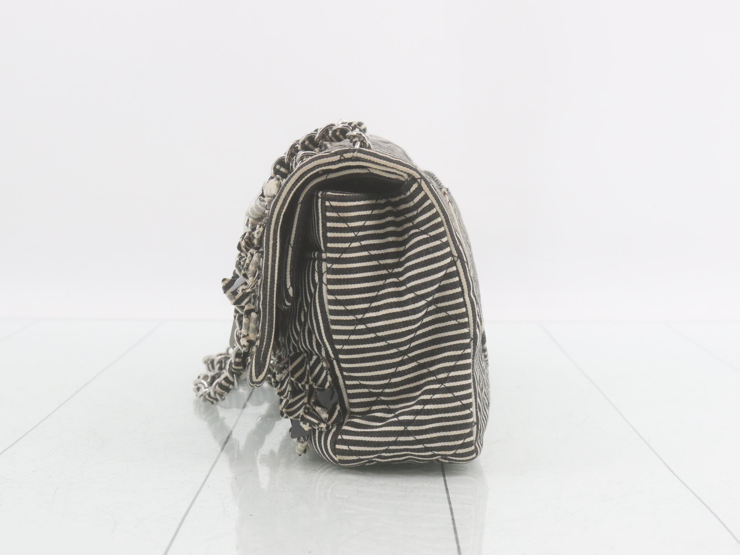 Sequined Matelassé (Bag) - Shoulder Bag — view 3