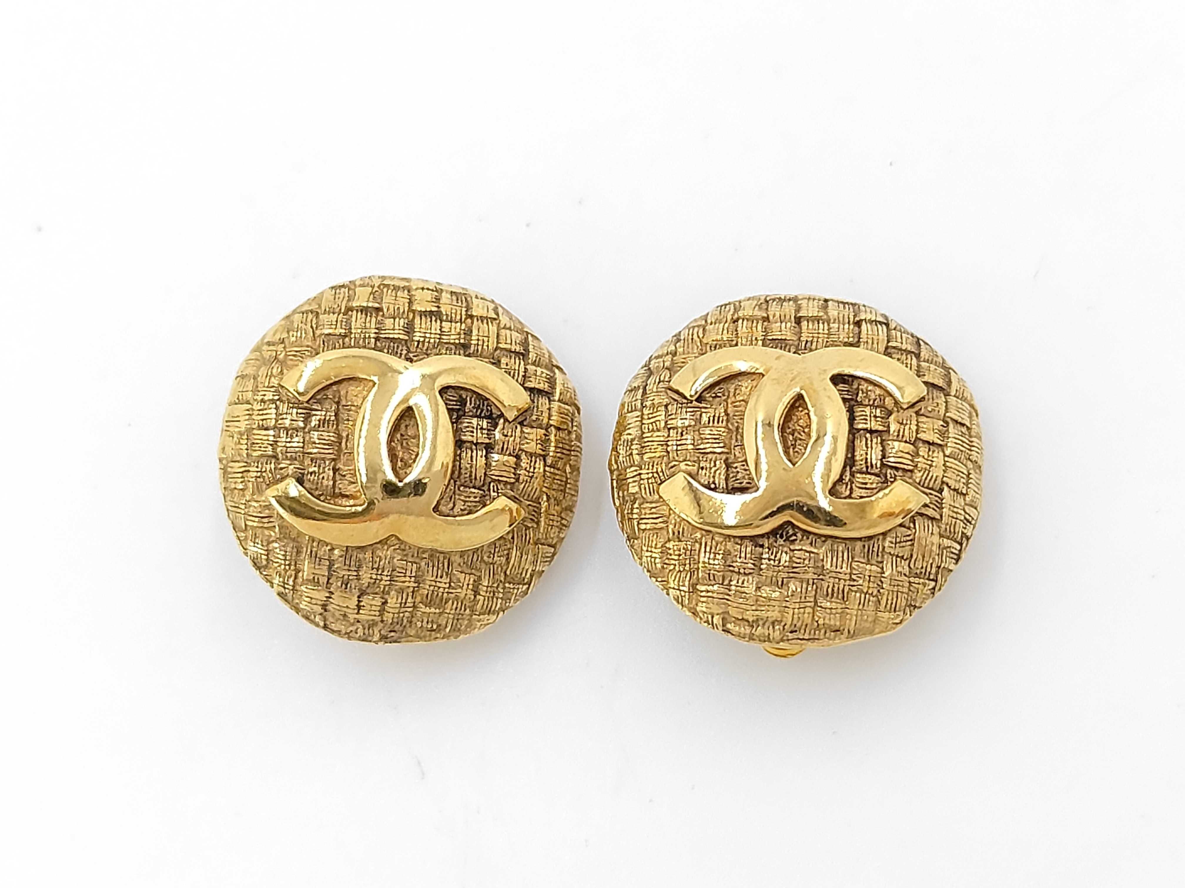 Coco Tweed Round Gold Earrings
