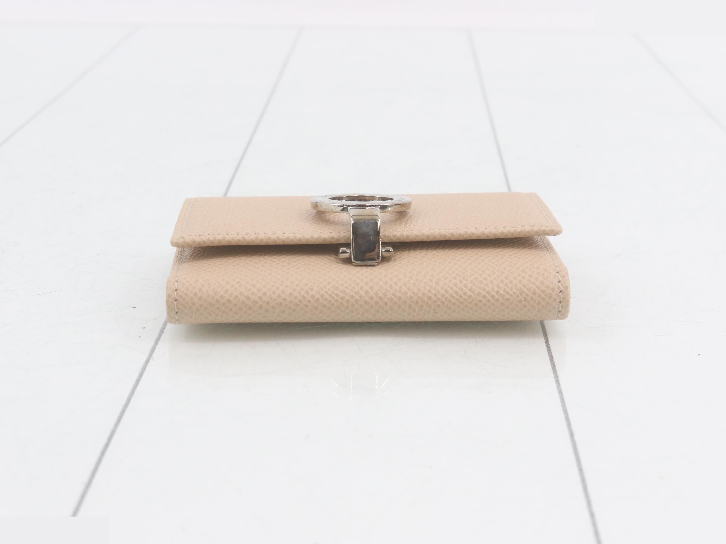 6-key case — view 3