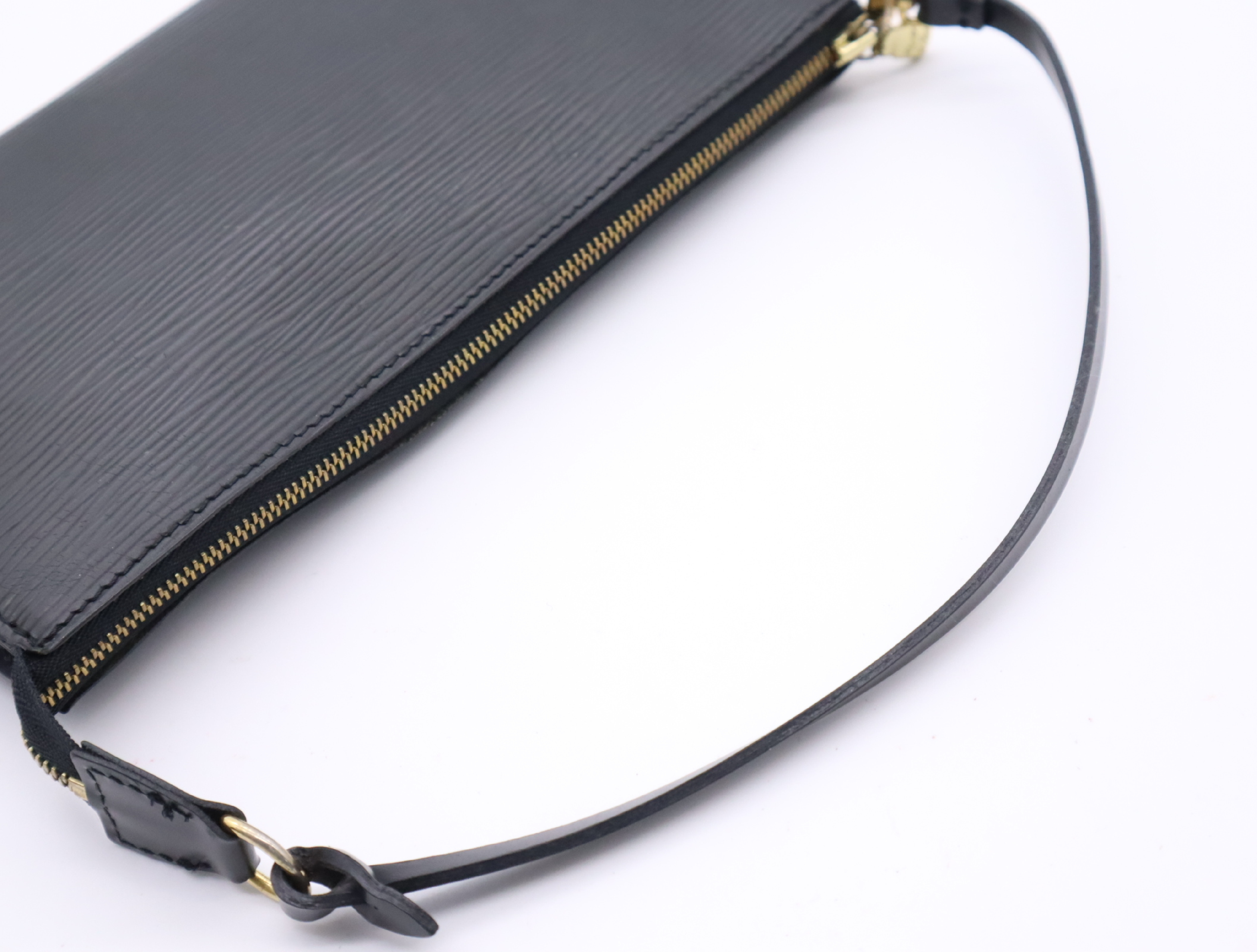 M52942 Epi Pochette Accessoires Noir Pouch — view 10