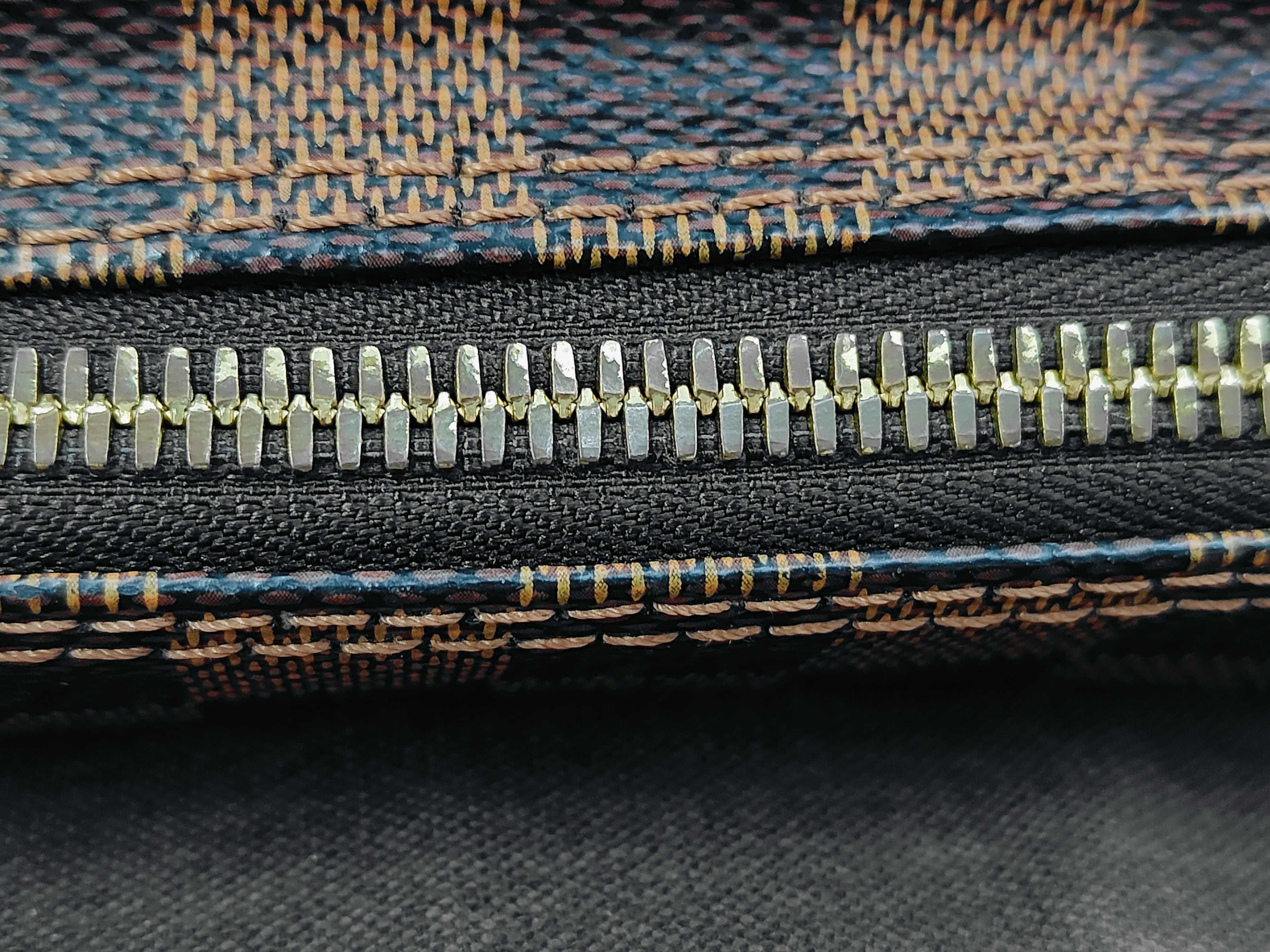 Damier Shelton GM Shoulder Bag — view 10
