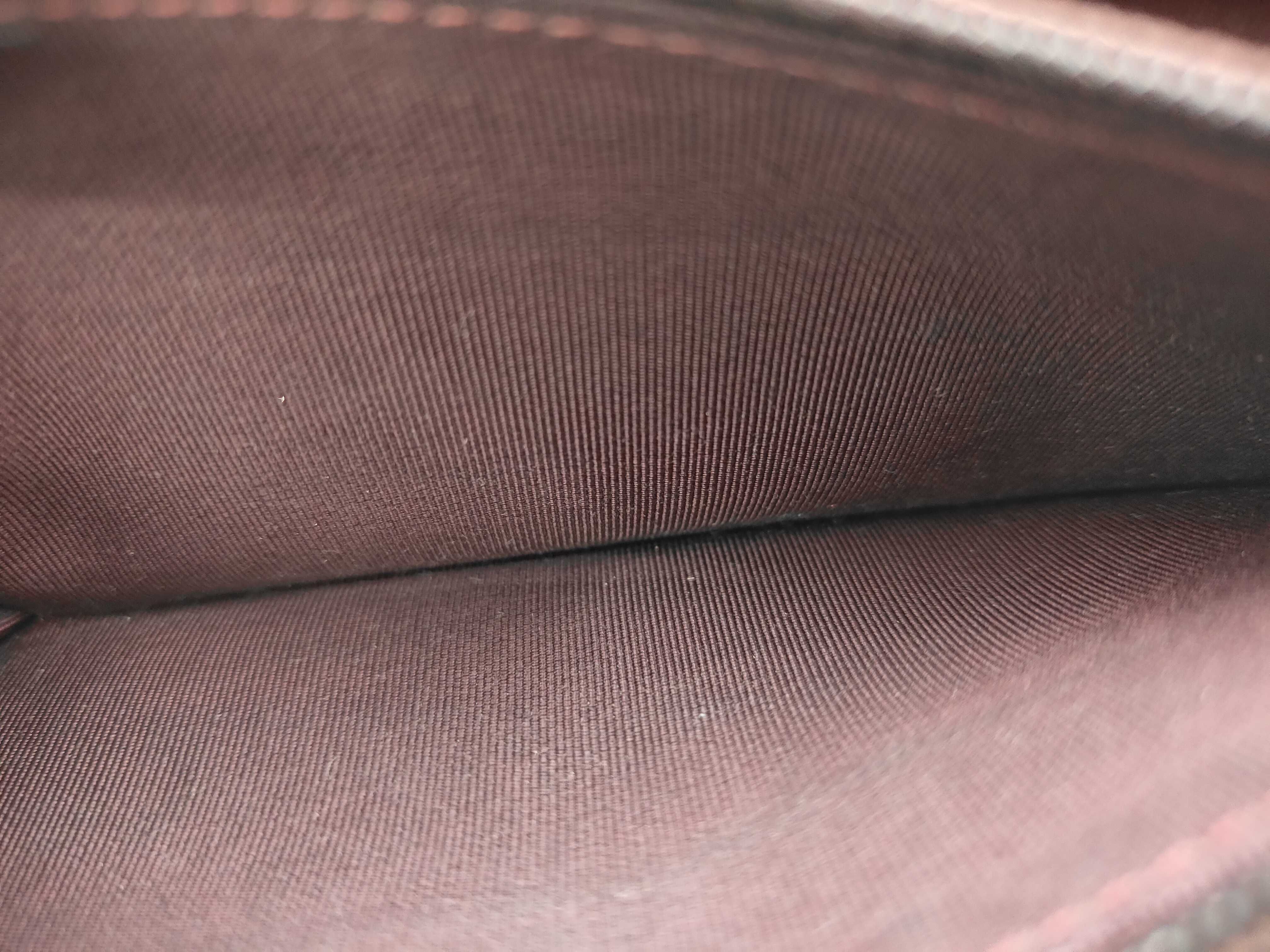 Matelassé Coco Mark Bi-fold Long Wallet — view 11