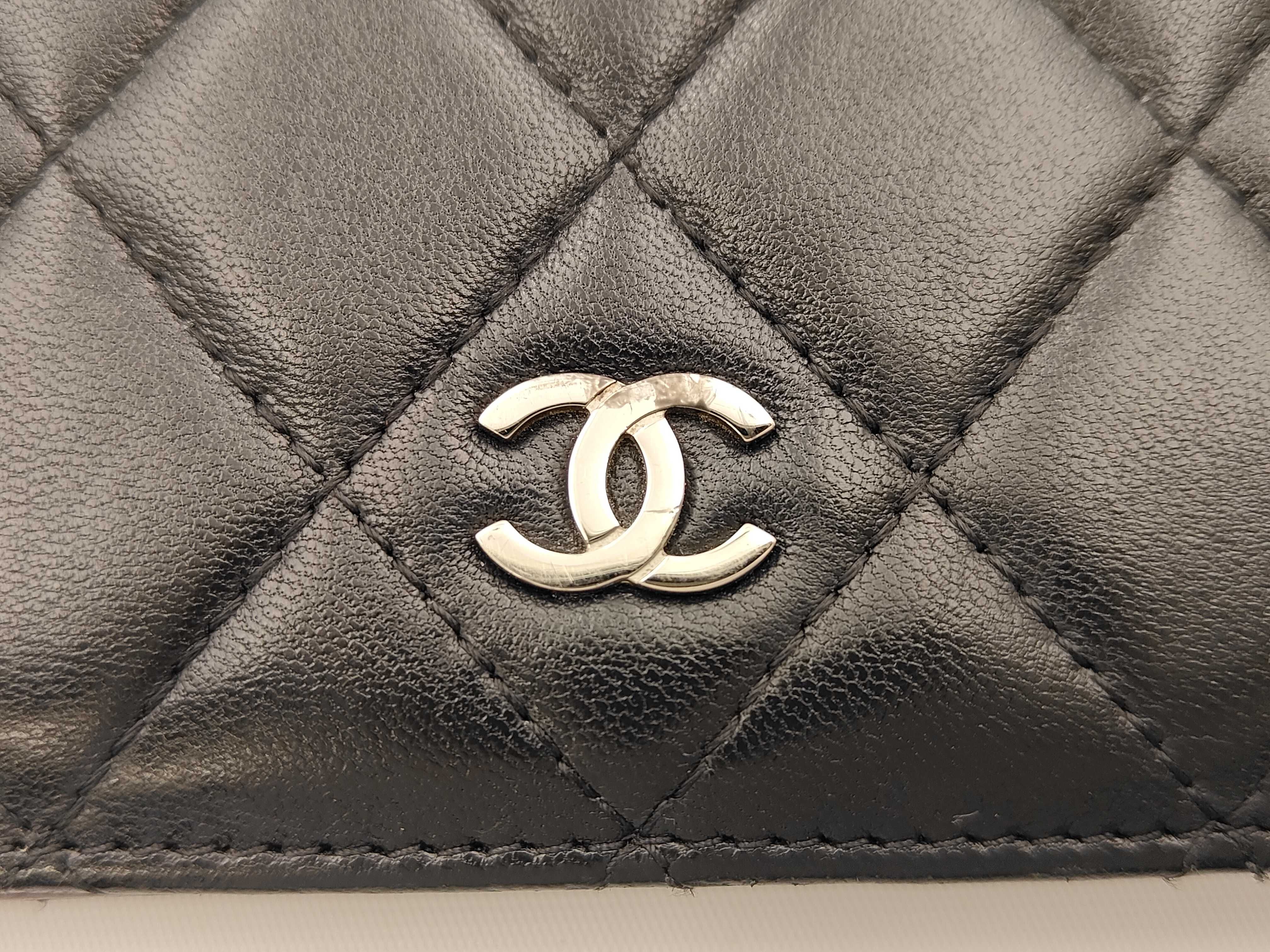 Matelassé Coco Mark Bi-fold Long Wallet — view 7