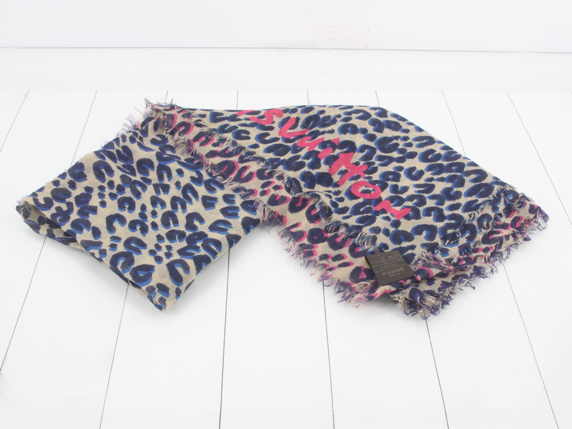 Leopard print stole, with tags, cashmere and silk blend. — view 2