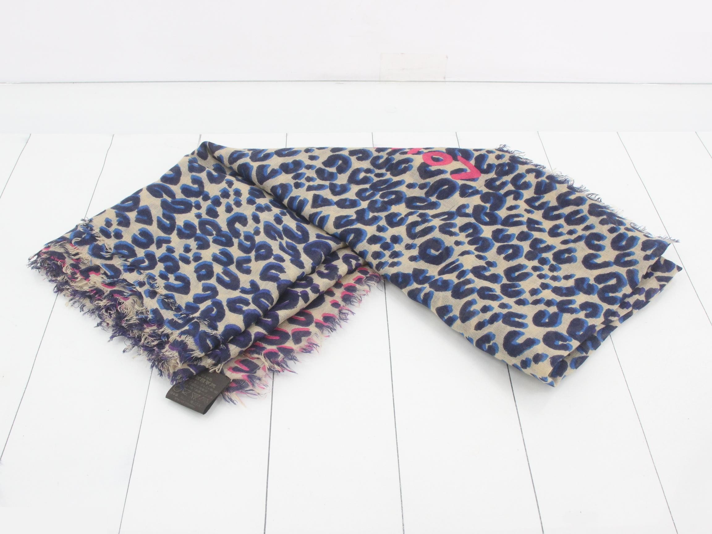 Leopard print stole, with tags, cashmere and silk blend. — view 3