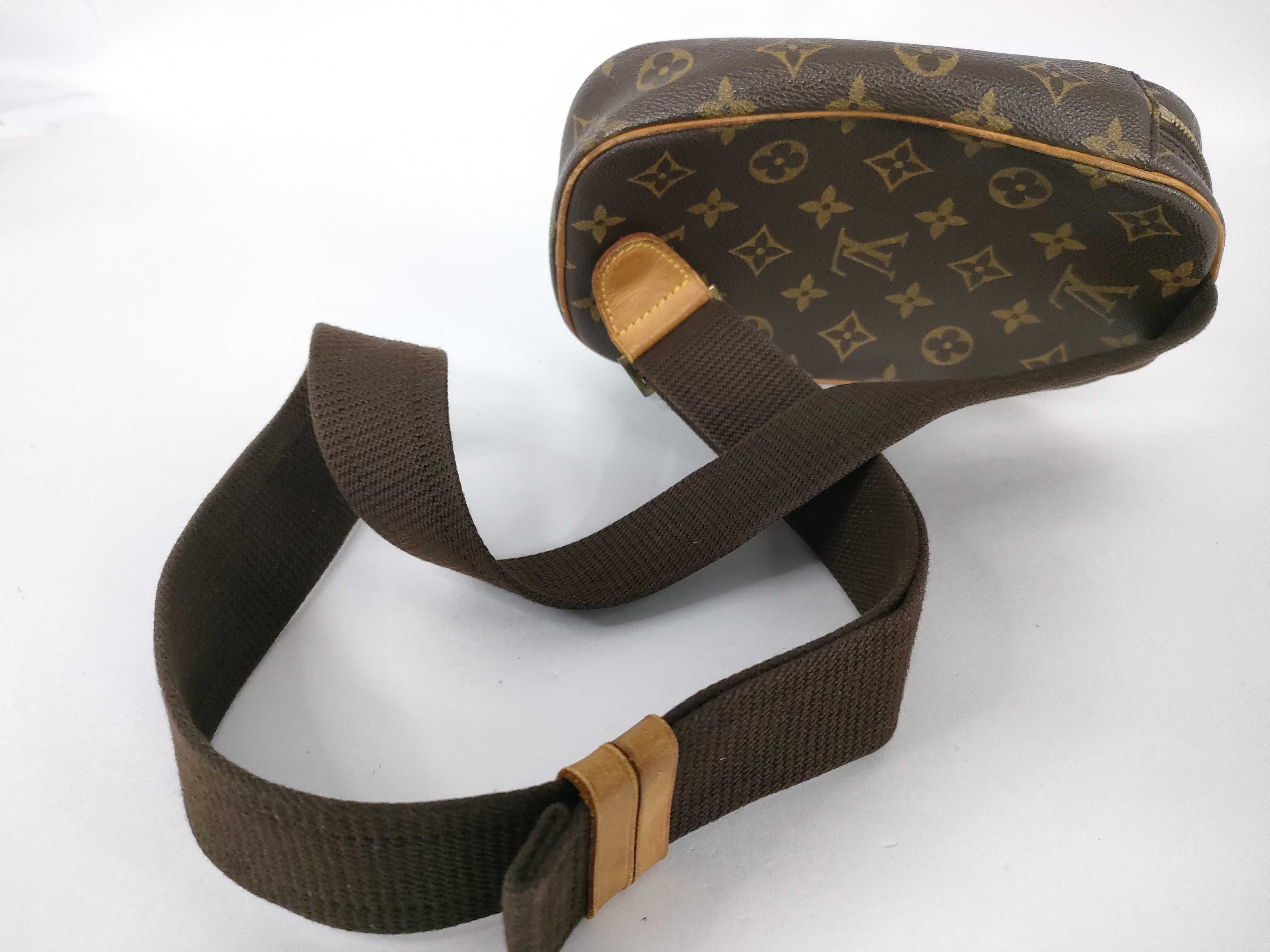 Monogram Pochette Gange M51870 Body Bag Shoulder Bag — view 3