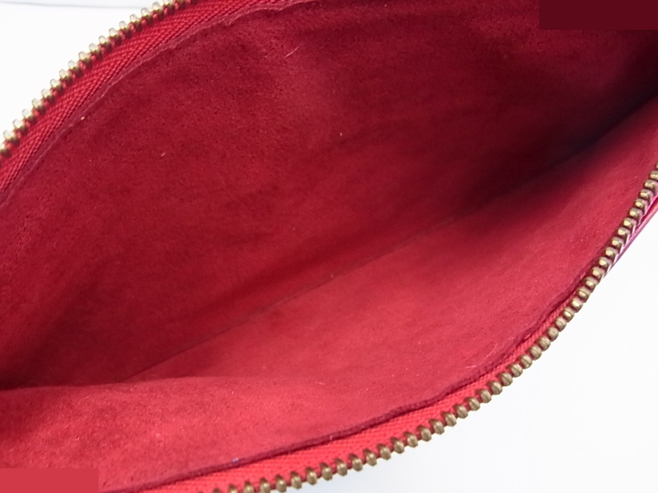 pouch — view 2