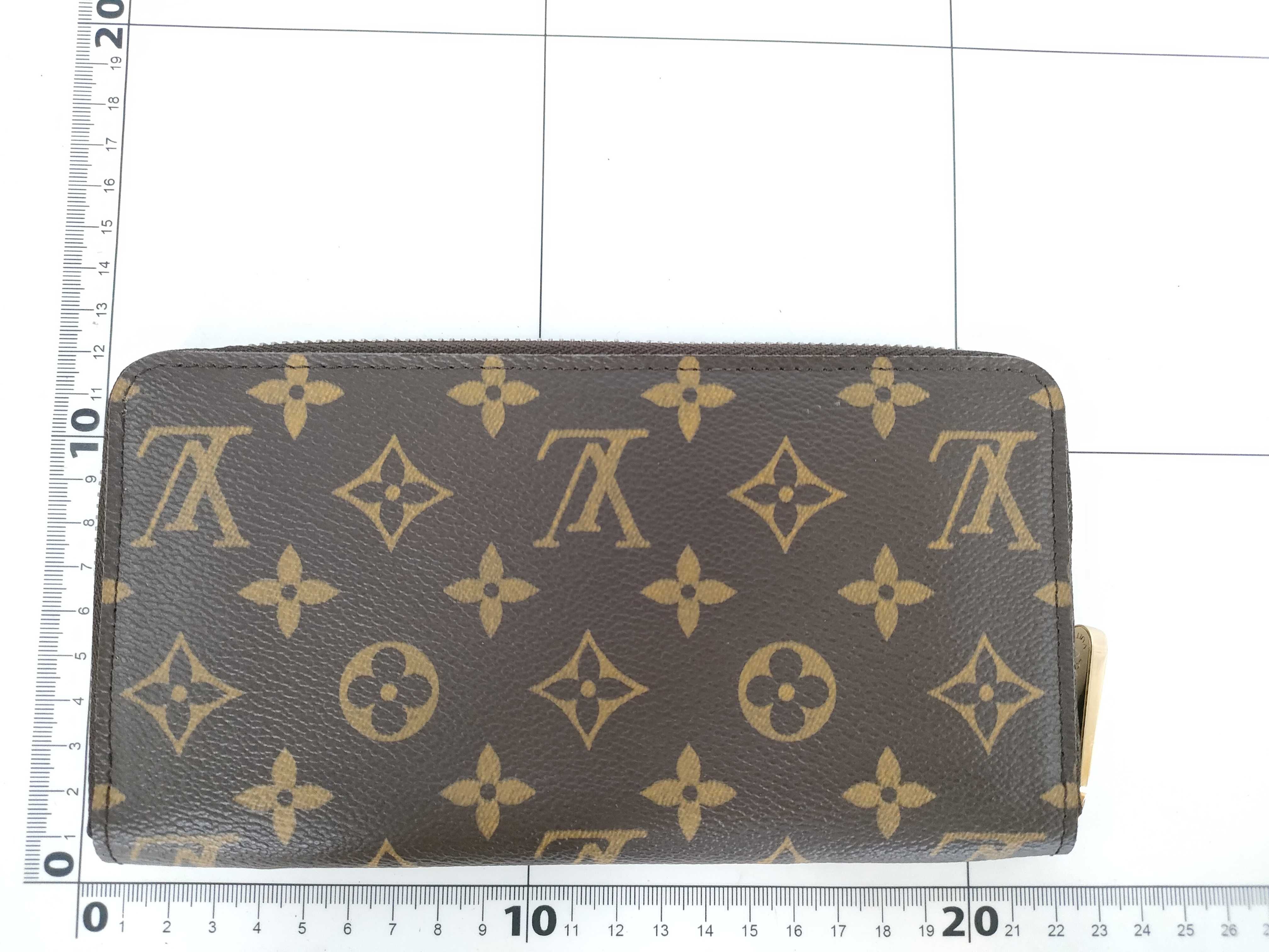 Monogram M60017 Monogram Zippy Wallet — view 2