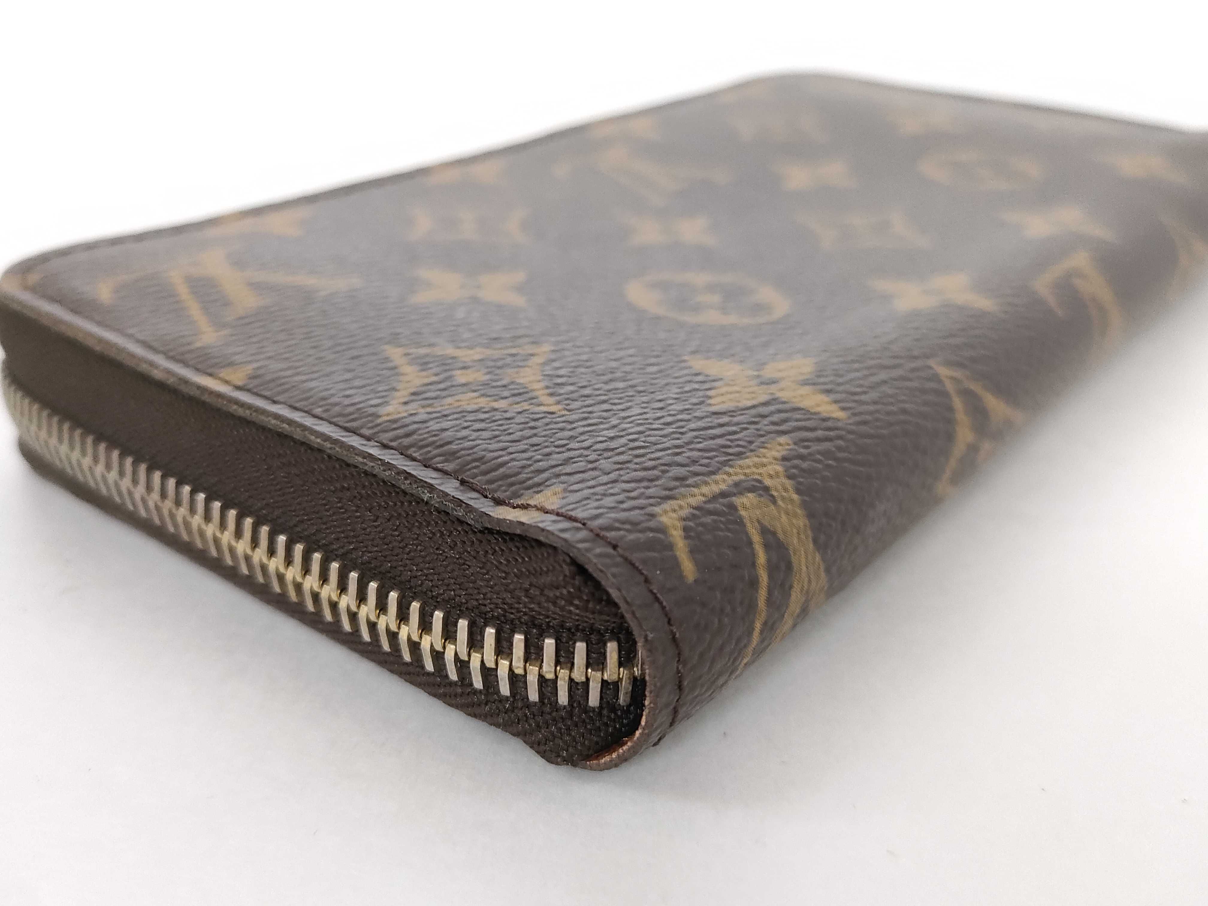 Monogram M60017 Monogram Zippy Wallet — view 3