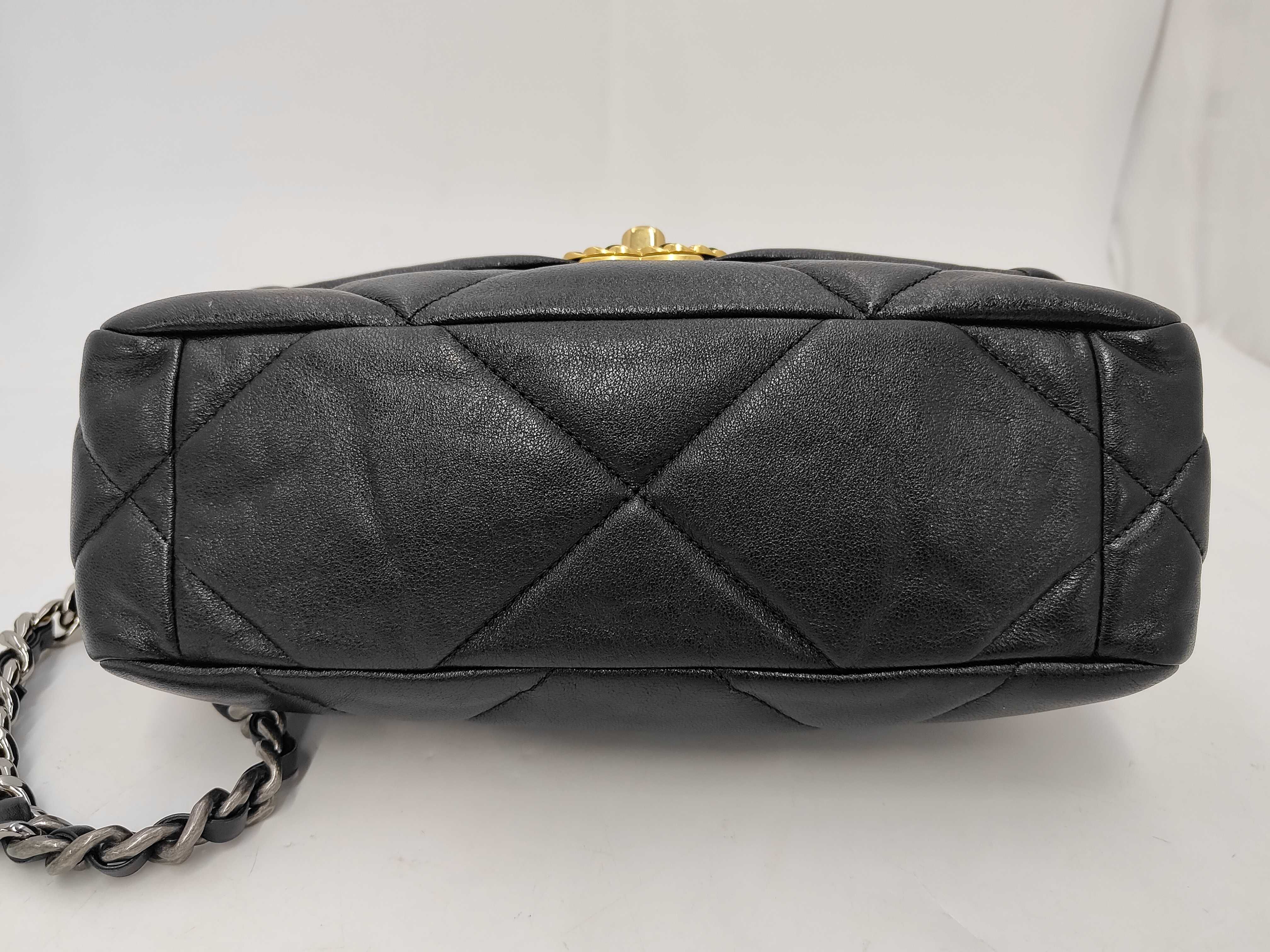 BAG CHANEL19 MATLASSE COCO MARK CHAIN ​​2WAY SHOULDER SMALL SIZE BLACK GHW NO.29 29133939 W — view 7