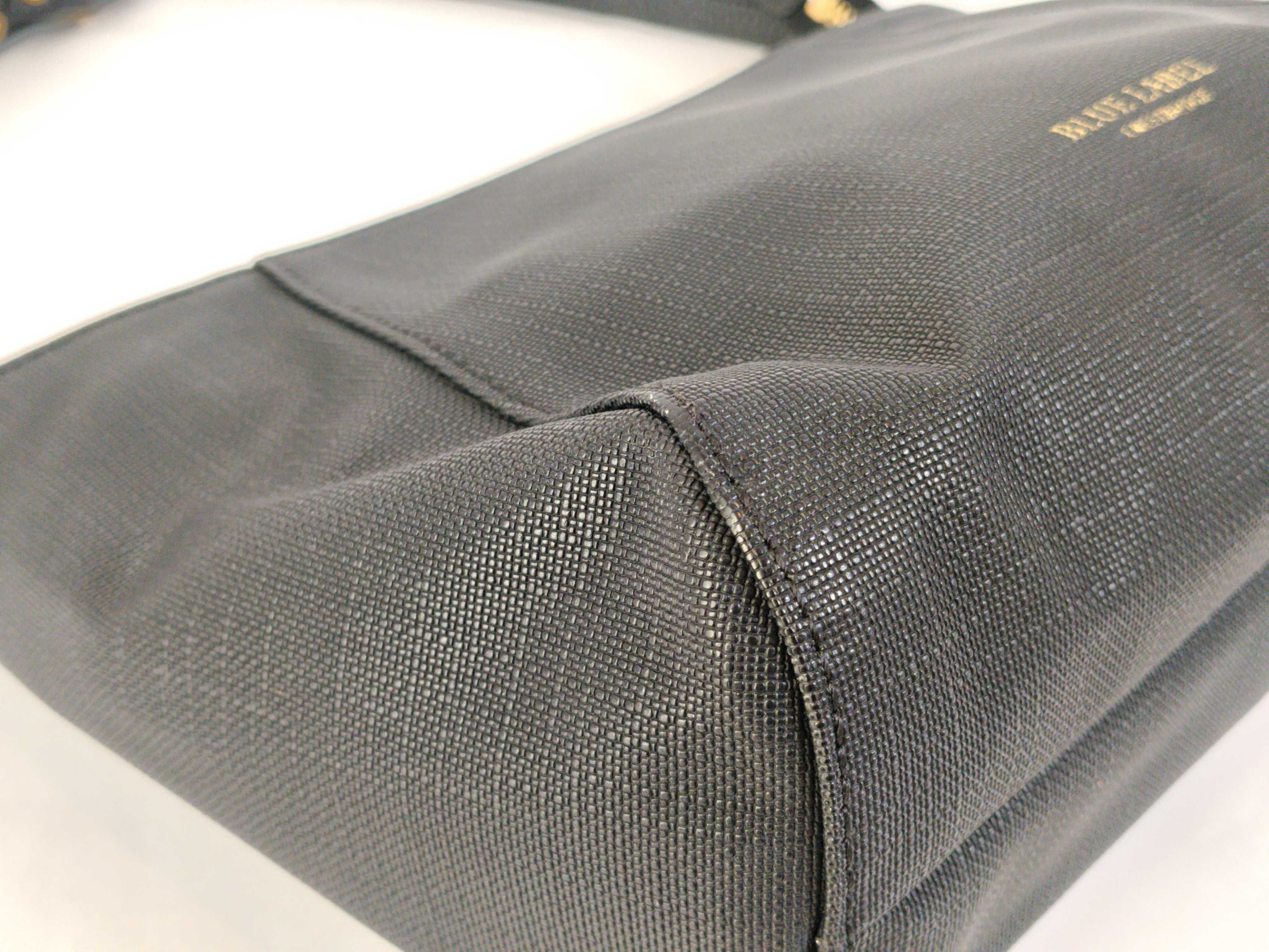 Blue Label Leather Black One-Shoulder Bag — view 6