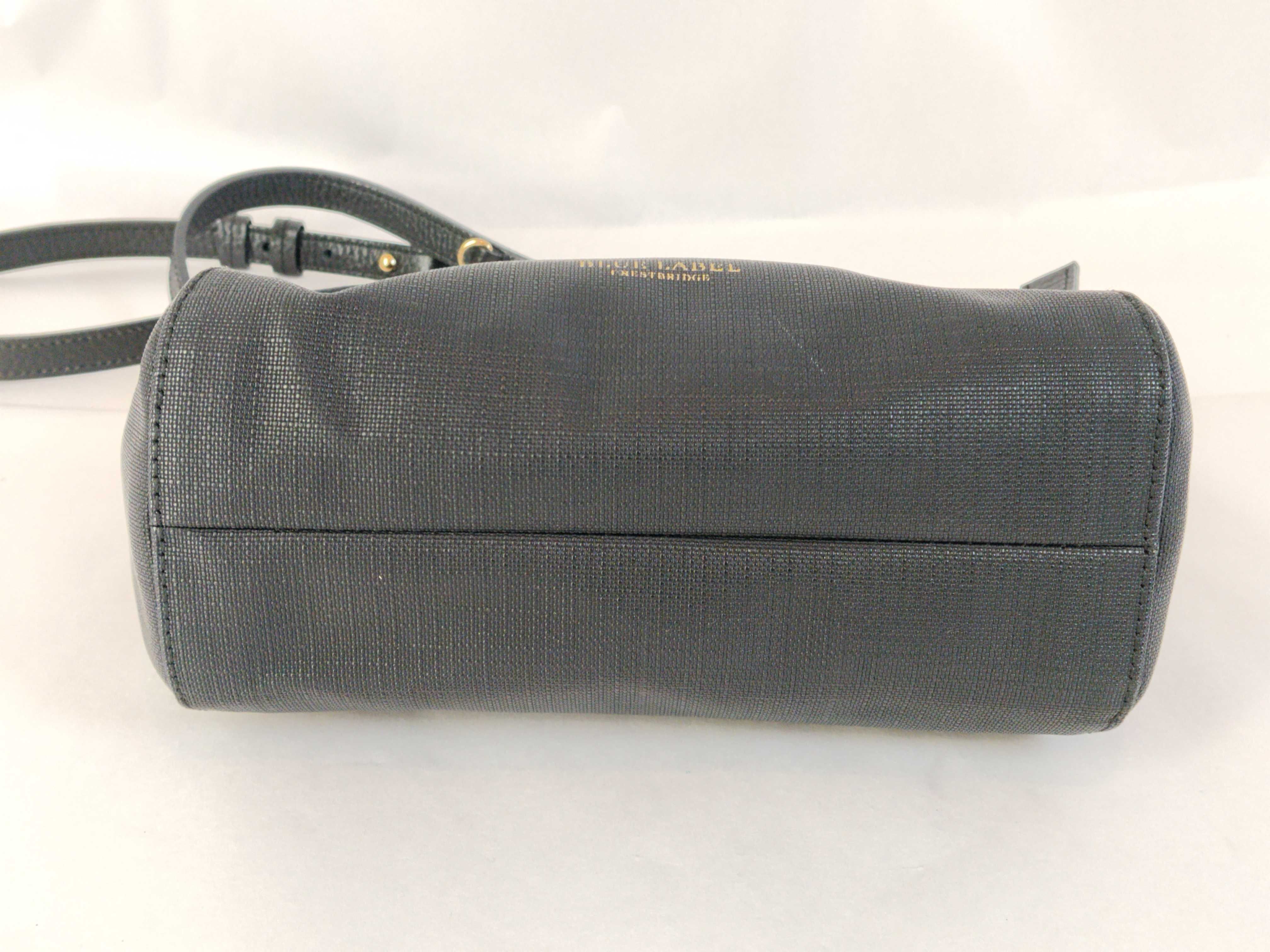 Blue Label Leather Black One-Shoulder Bag — view 7
