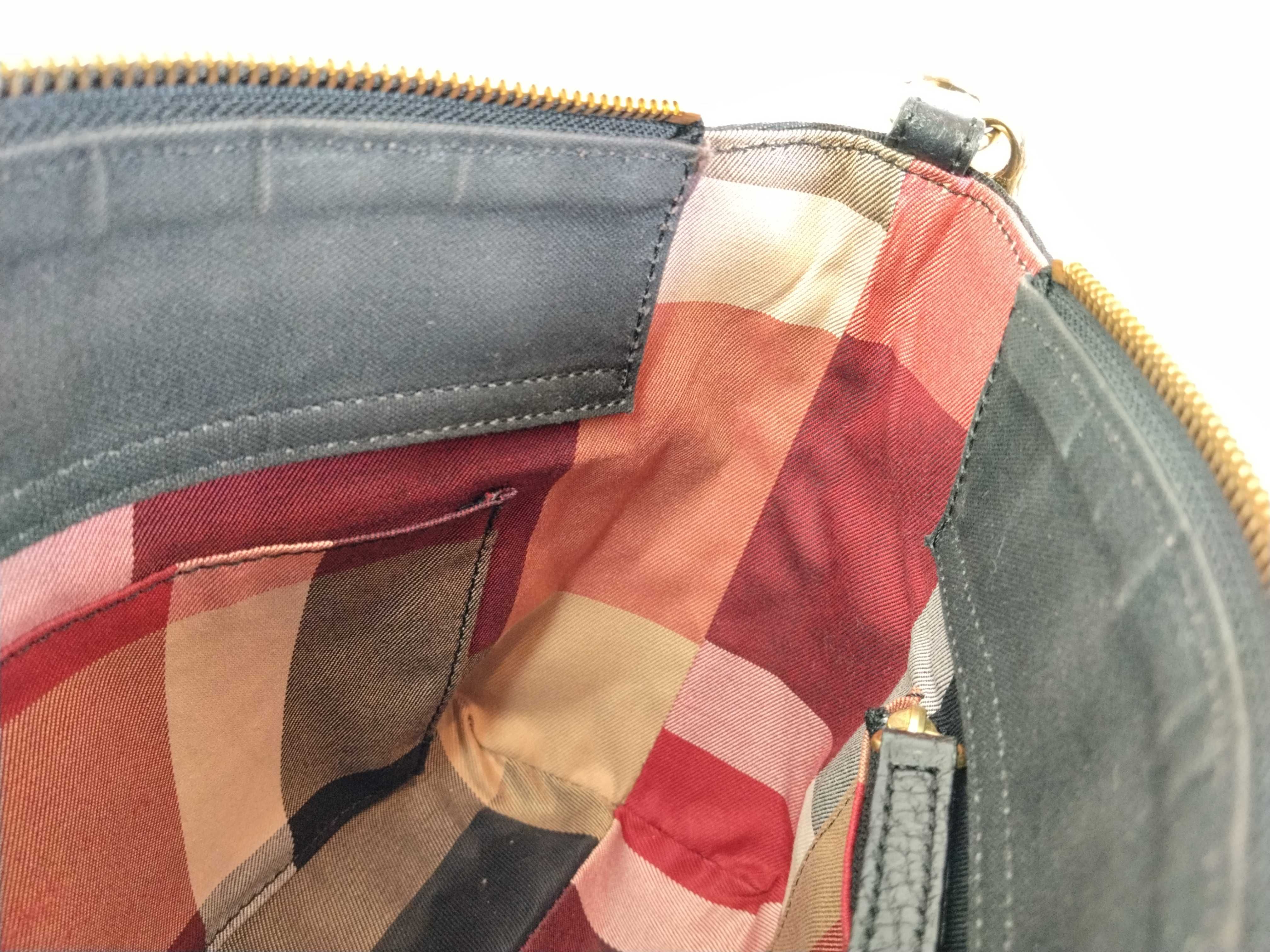 Blue Label Leather Black One-Shoulder Bag — view 10