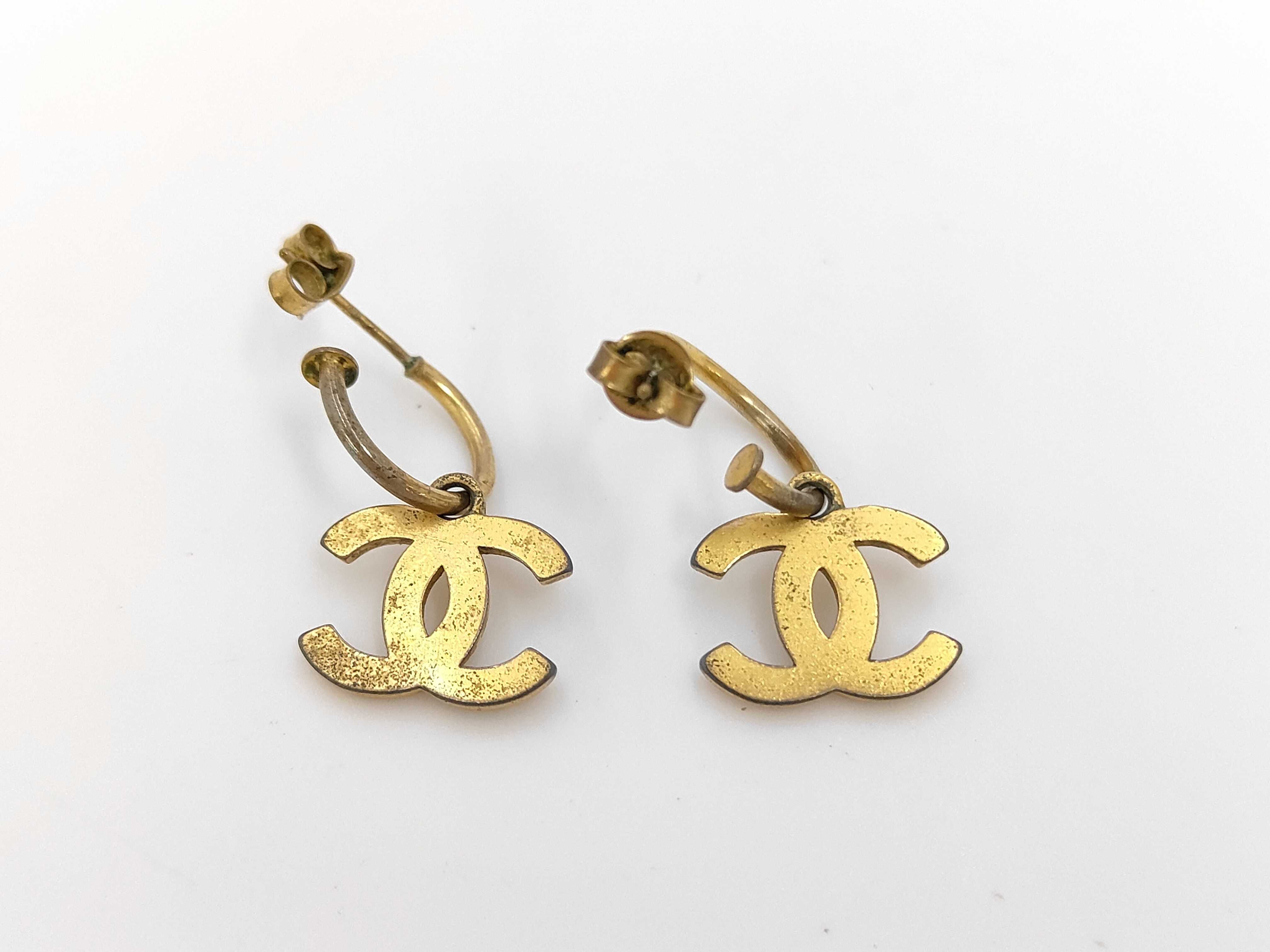 earrings — view 2