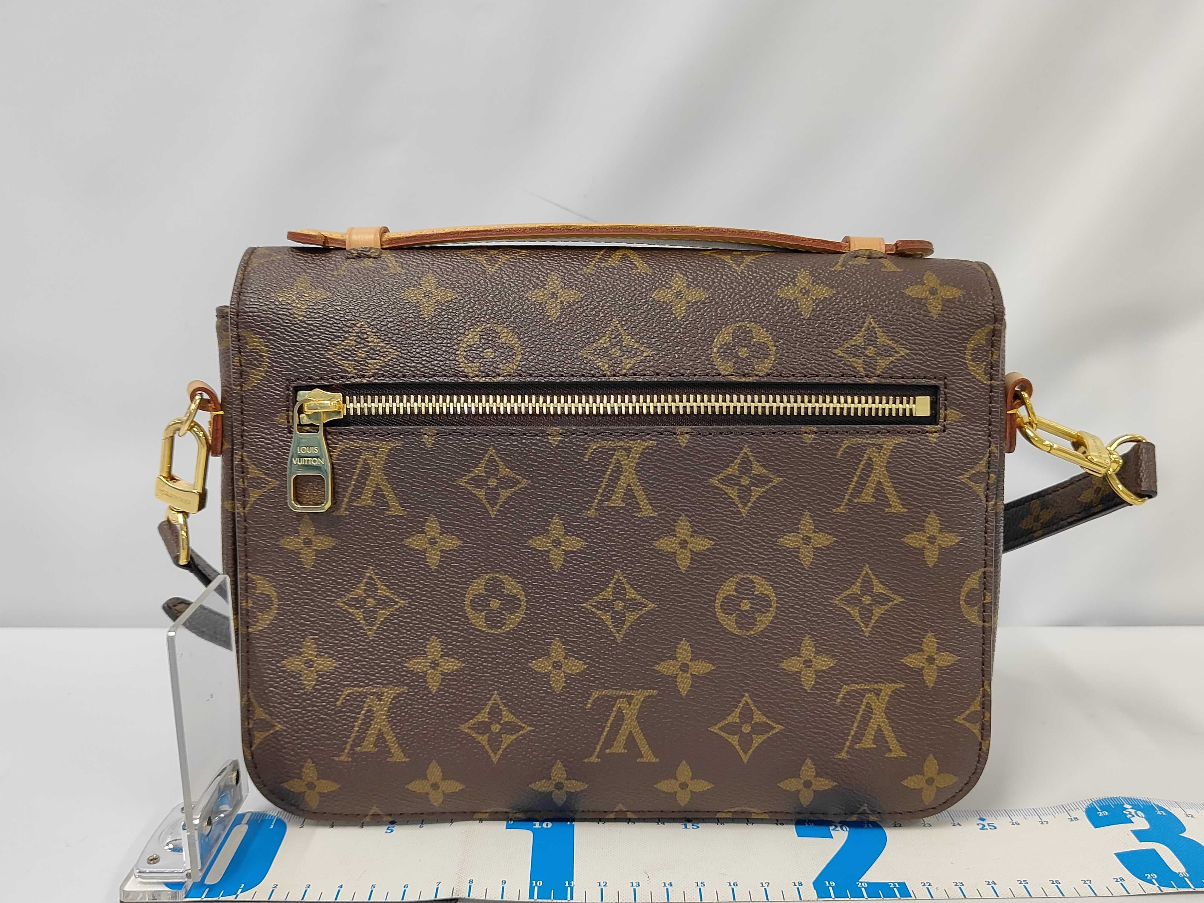 Pochette Métis MM M44875 Shoulder Bag — view 2