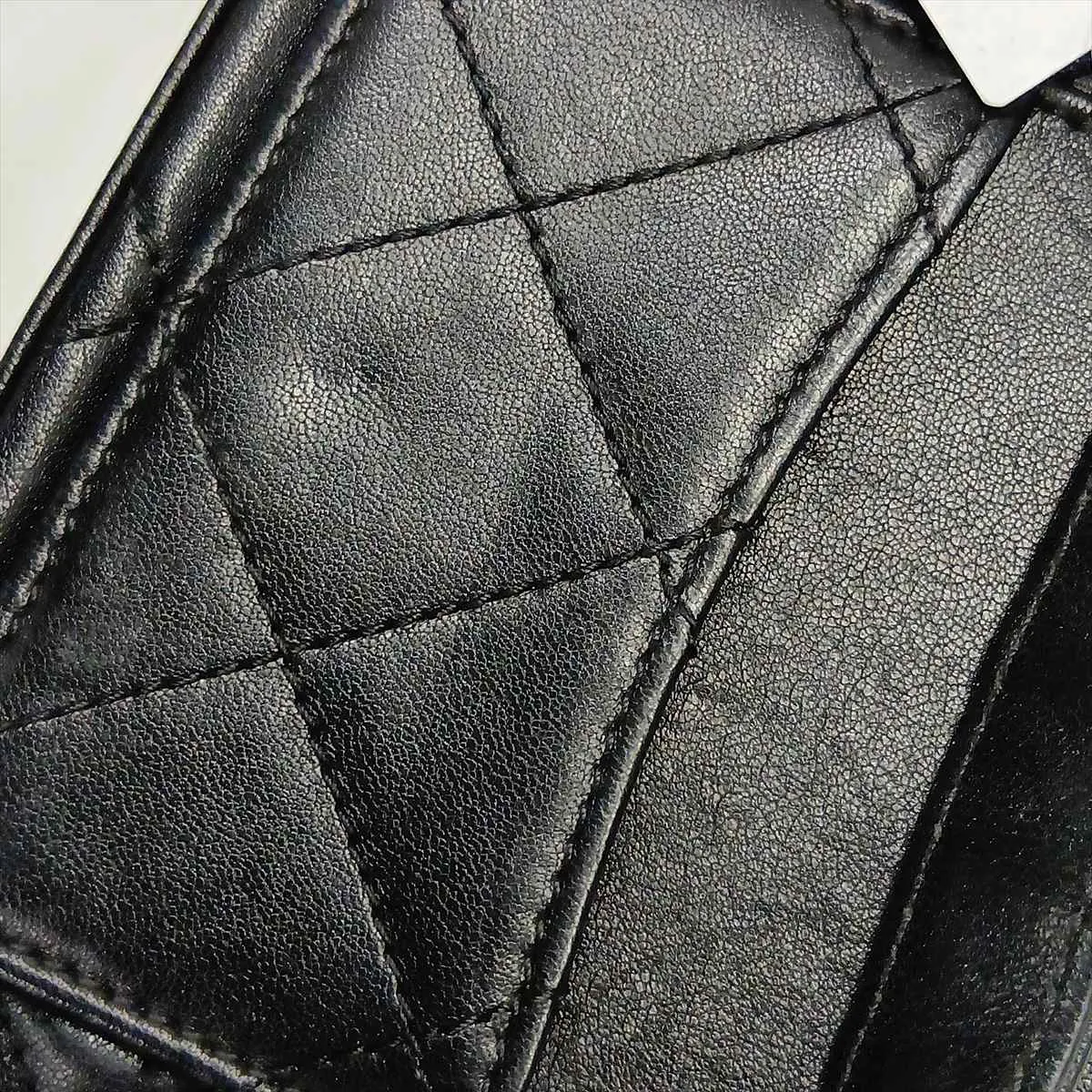 19 Lambskin Waist Pouch Black Gold Hardware 28469685 Serial Number 28 — view 13