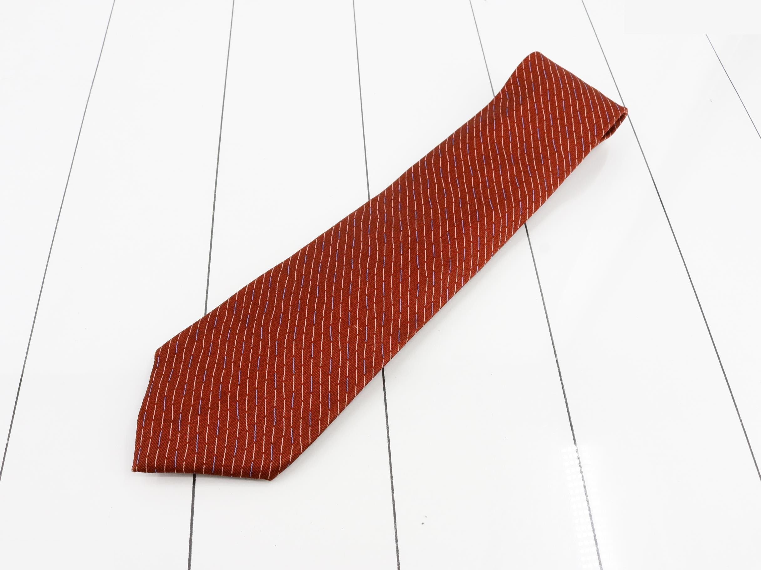Other lines: Small items, accessories, ties — view 3